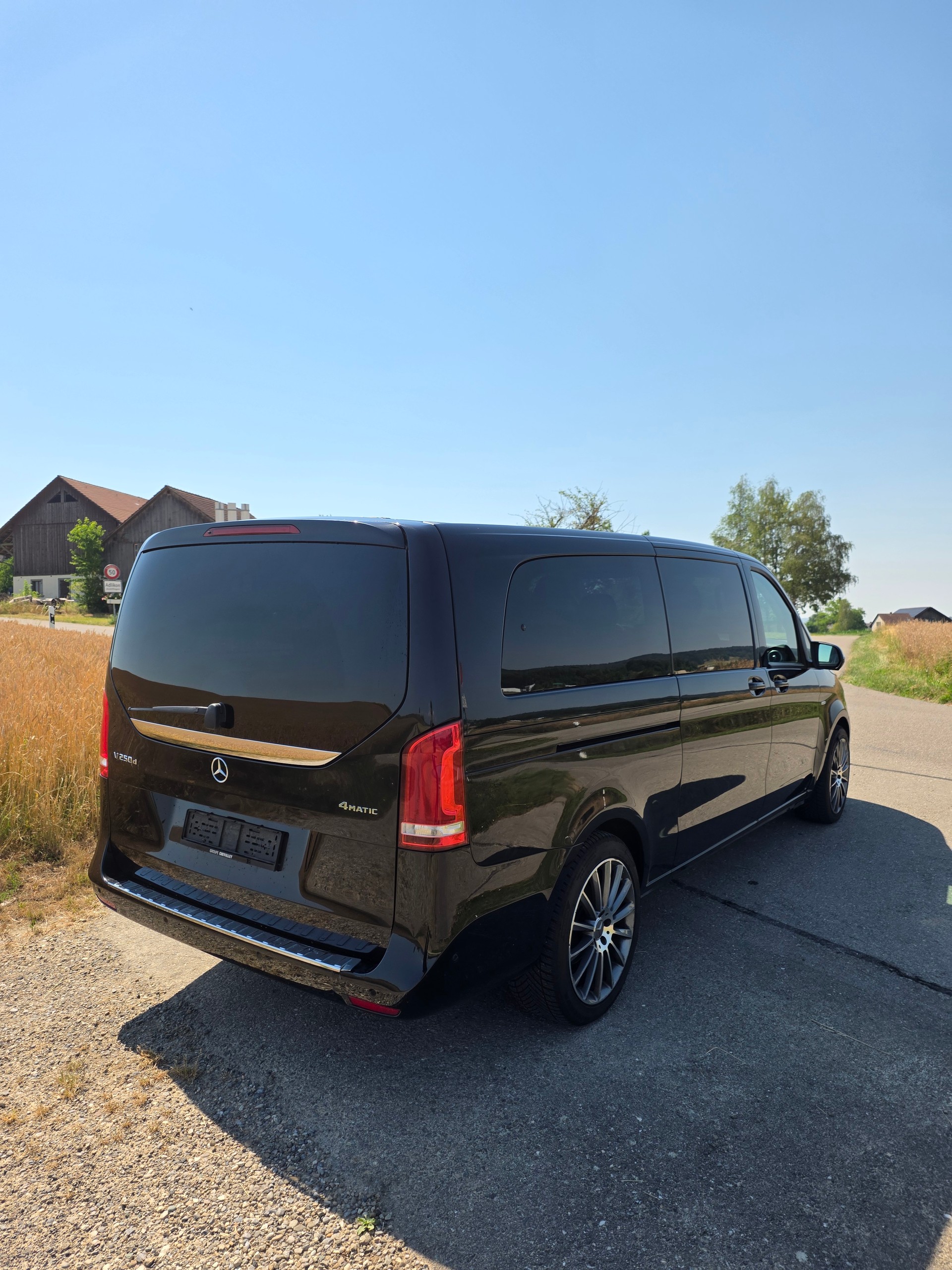 MERCEDES-BENZ V 250 d Avantgarde extralang 4M 7G-Tronic-image-3