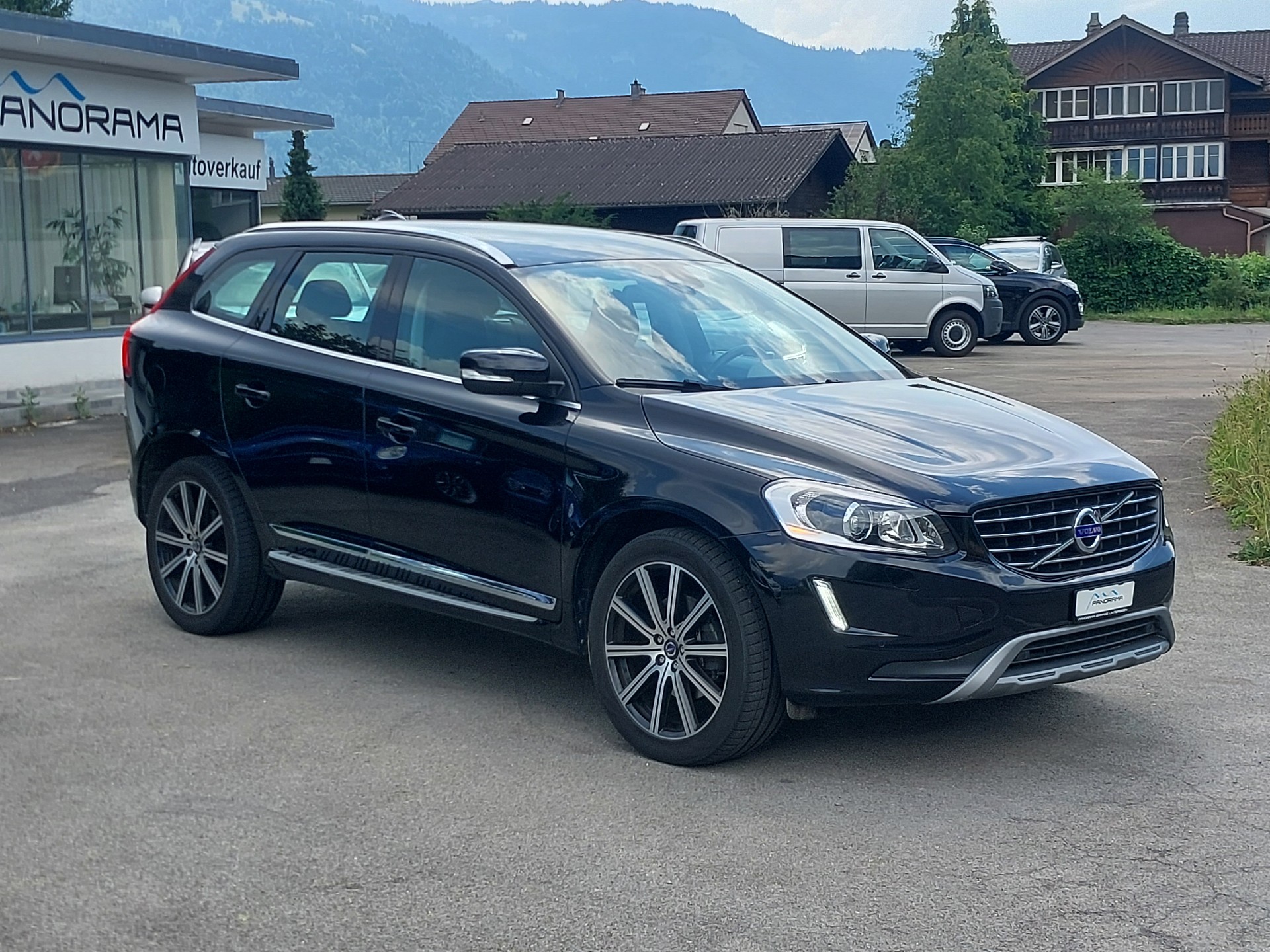 VOLVO XC60 D4 AWD Summum Geartronic-image-0