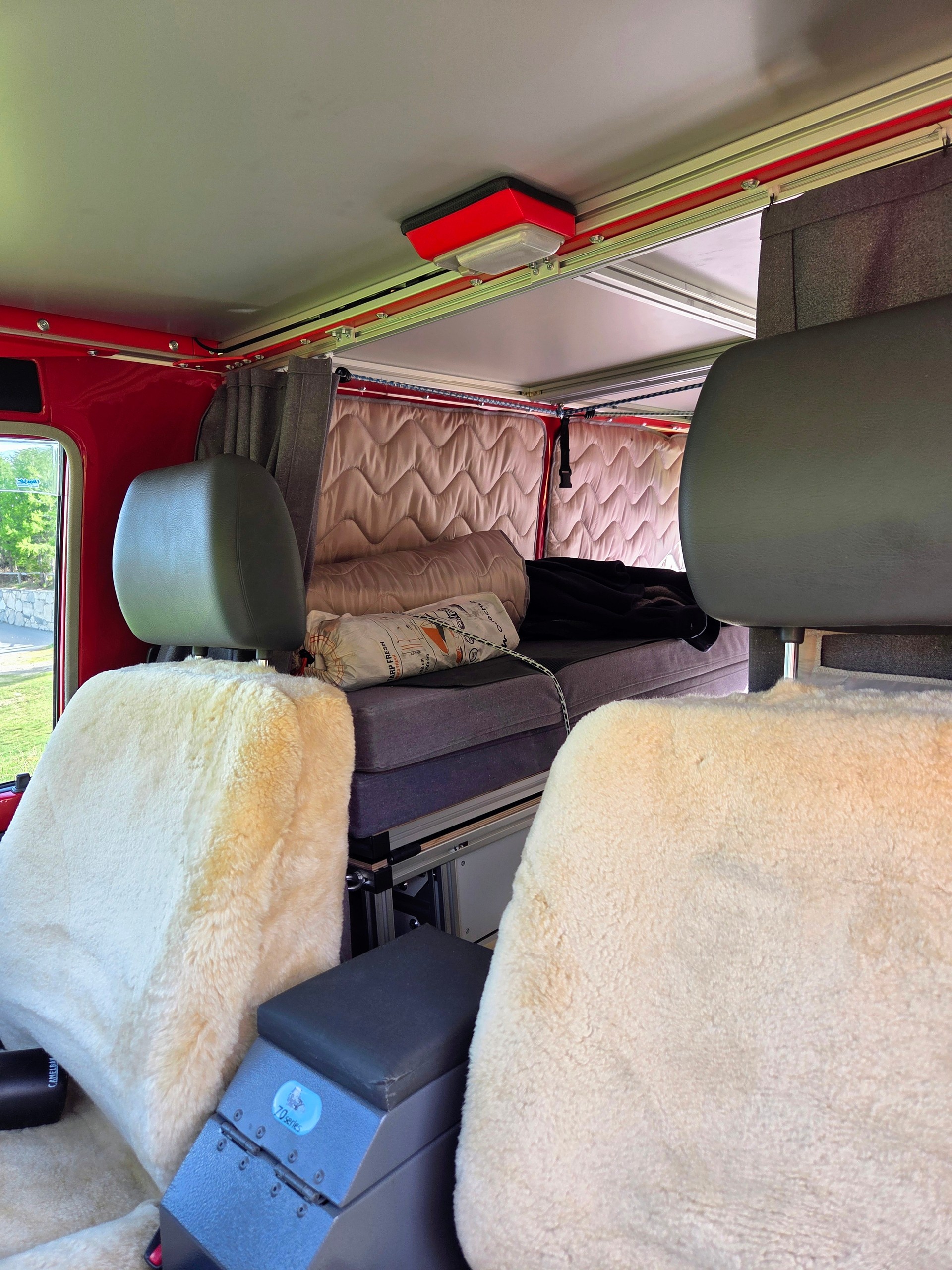 TOYOTA HZJ 78 / Buschtaxi-image-13