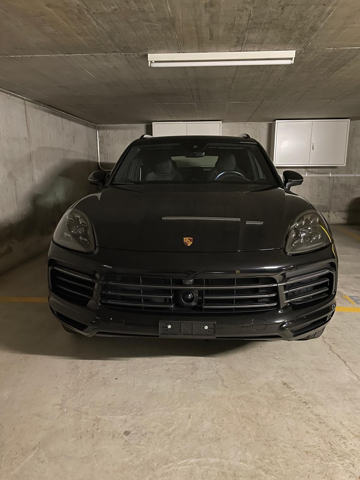 PORSCHE Cayenne Platinum Edition-image-1
