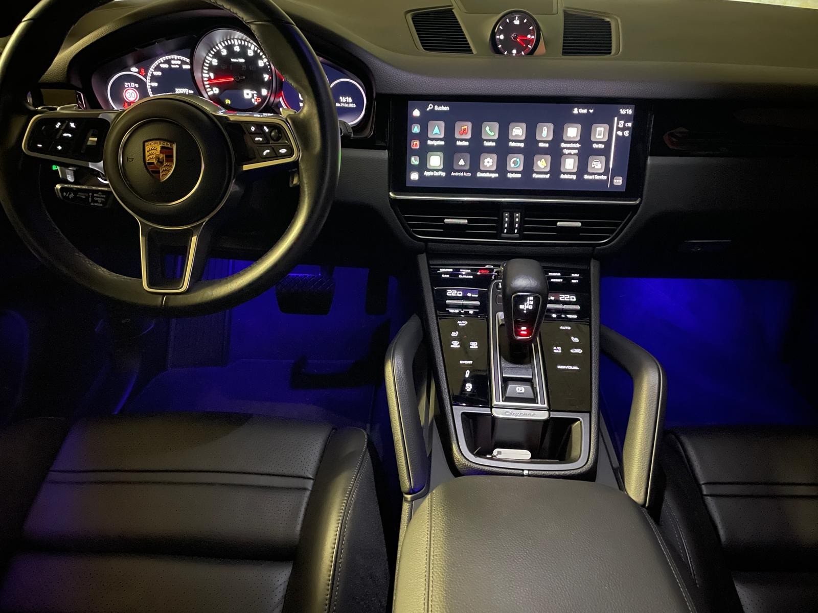 PORSCHE Cayenne Platinum Edition-image-15
