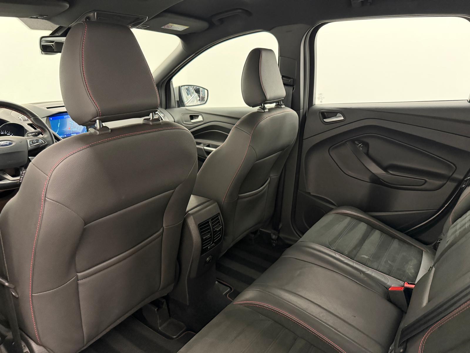 FORD Kuga 2.0 TDCi 150 ST-Line FPS-image-11
