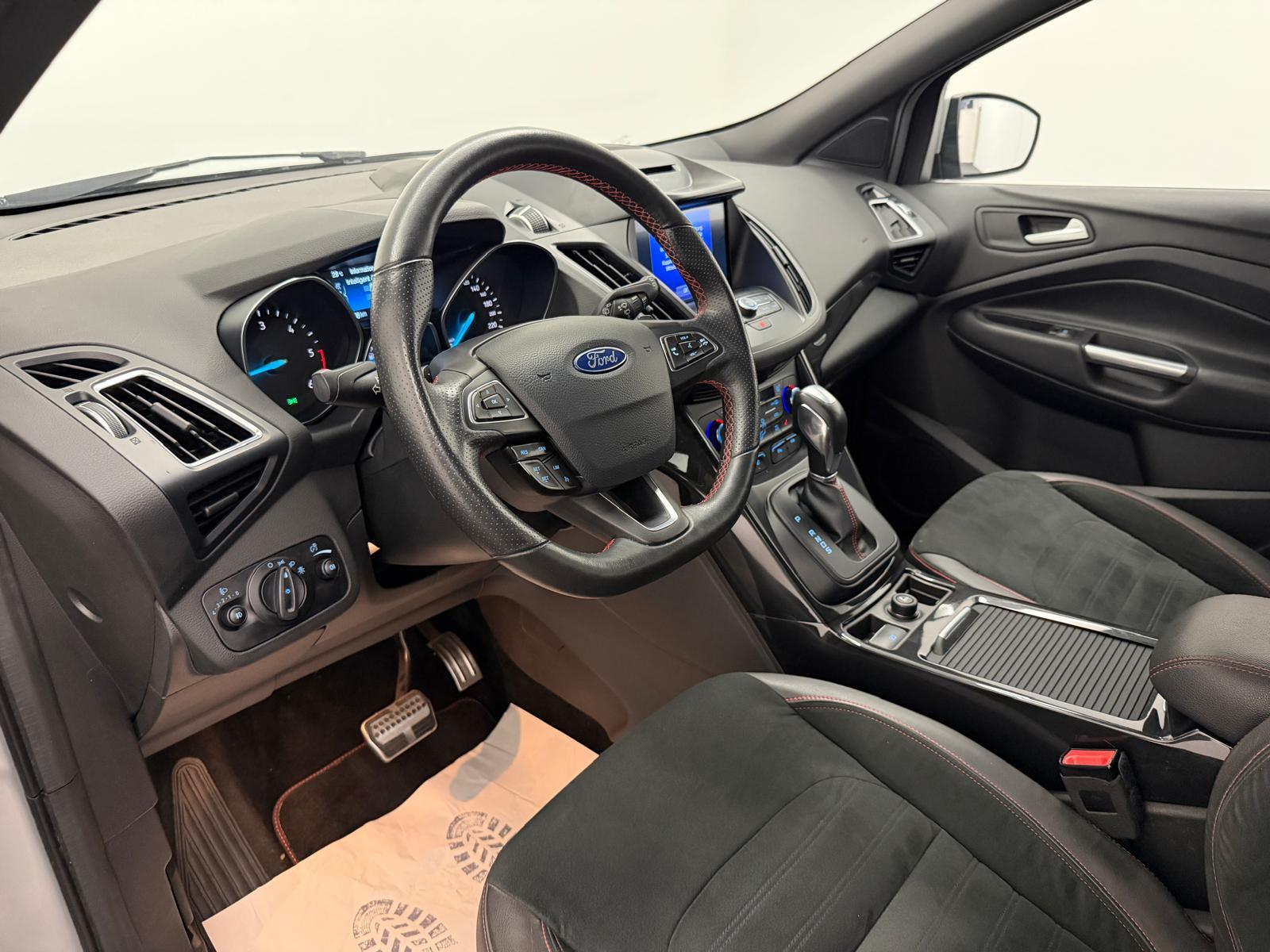 FORD Kuga 2.0 TDCi 150 ST-Line FPS-image-9