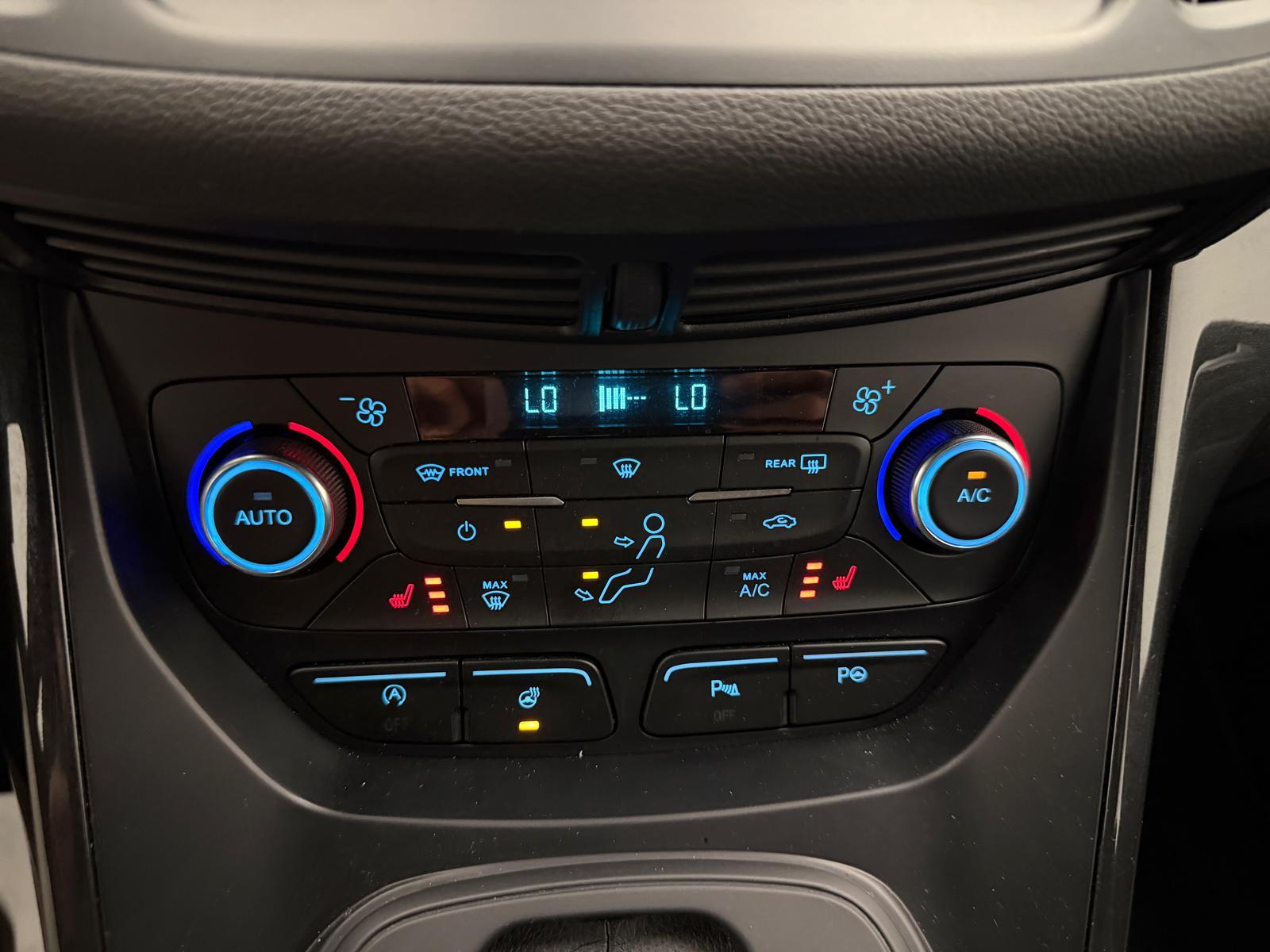 FORD Kuga 2.0 TDCi 150 ST-Line FPS-image-17