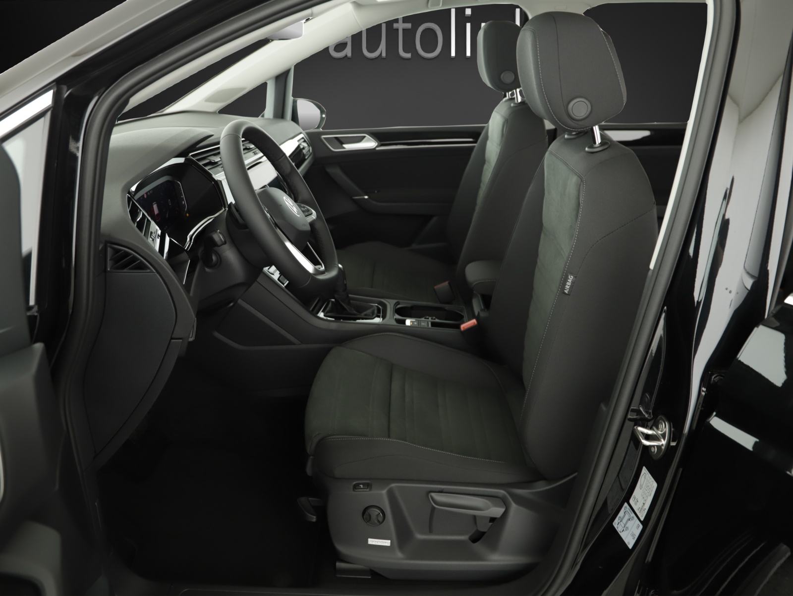 VW Touran 1.5 TSI R-Line DSG-image-7