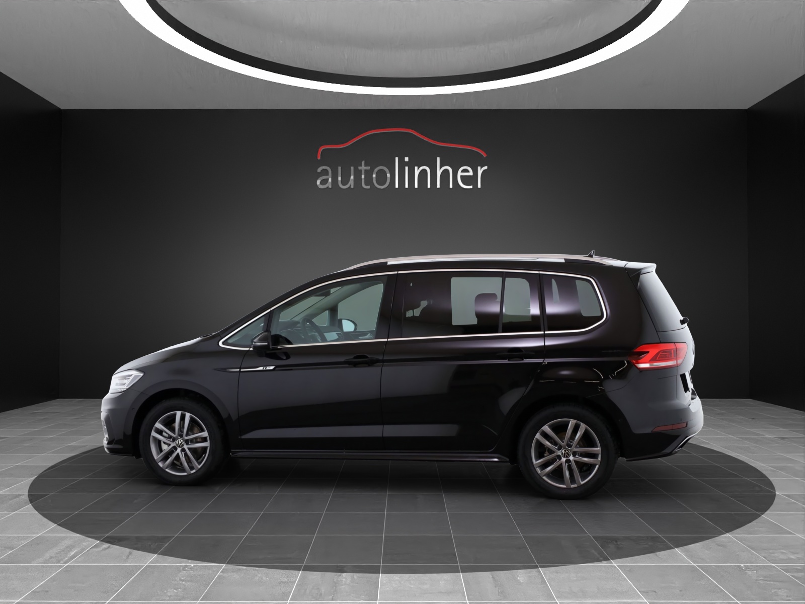VW Touran 1.5 TSI R-Line DSG-showroom-element-1