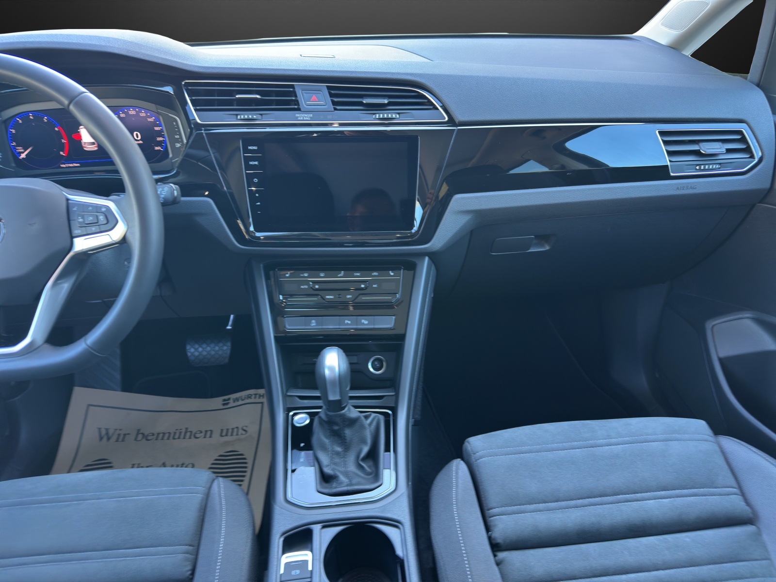 VW Touran 1.5 TSI R-Line DSG-image-11