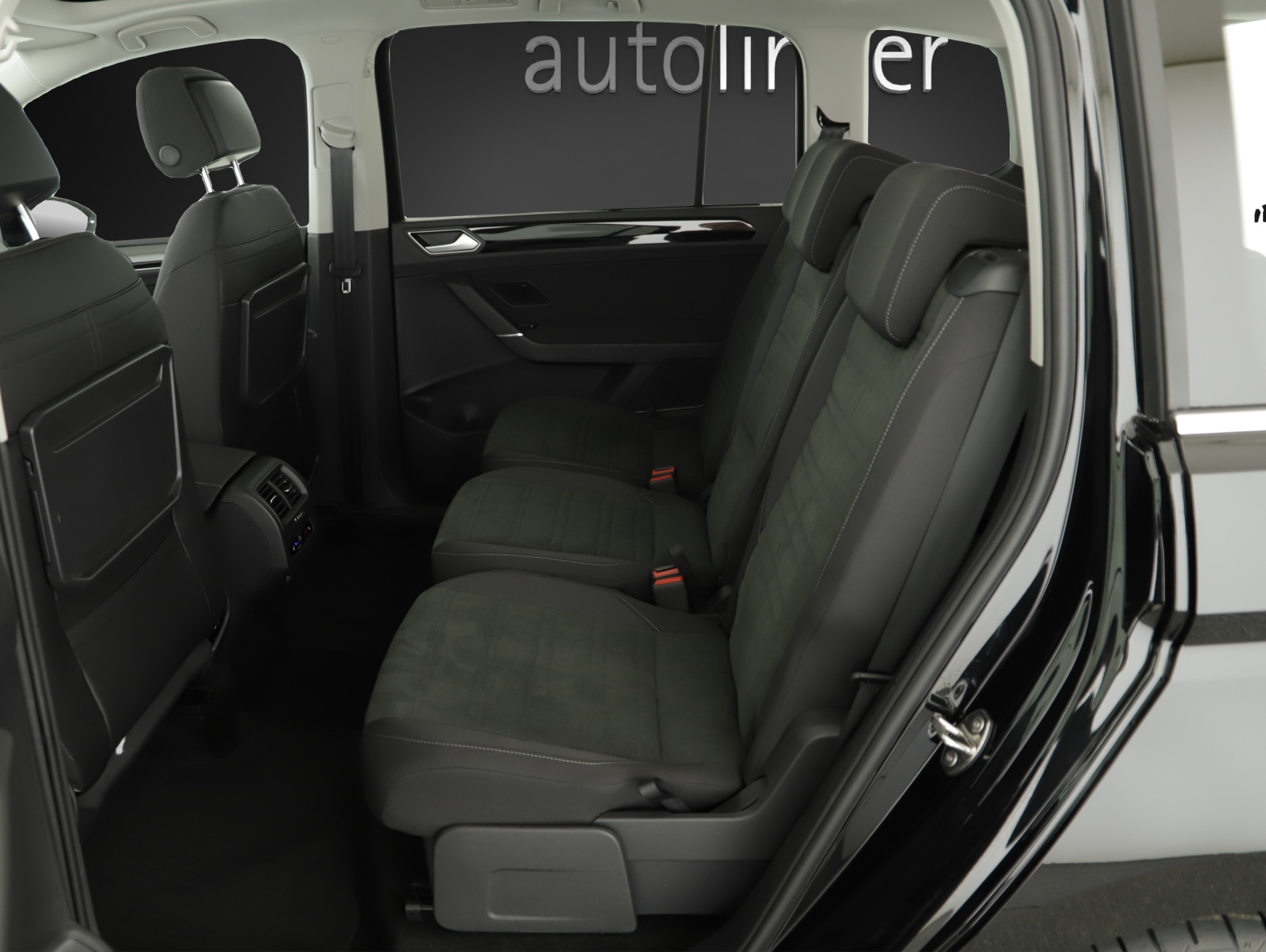 VW Touran 1.5 TSI R-Line DSG-image-8