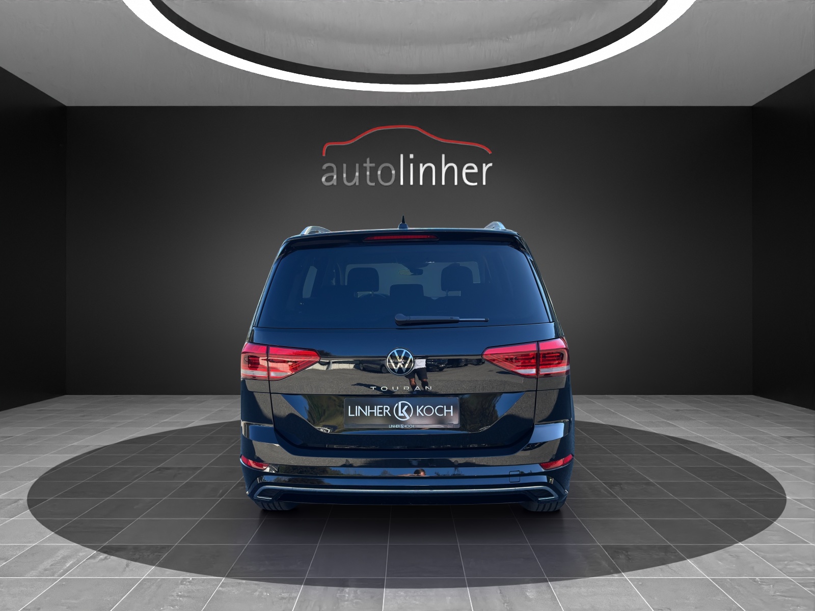 VW Touran 1.5 TSI R-Line DSG-showroom-element-3