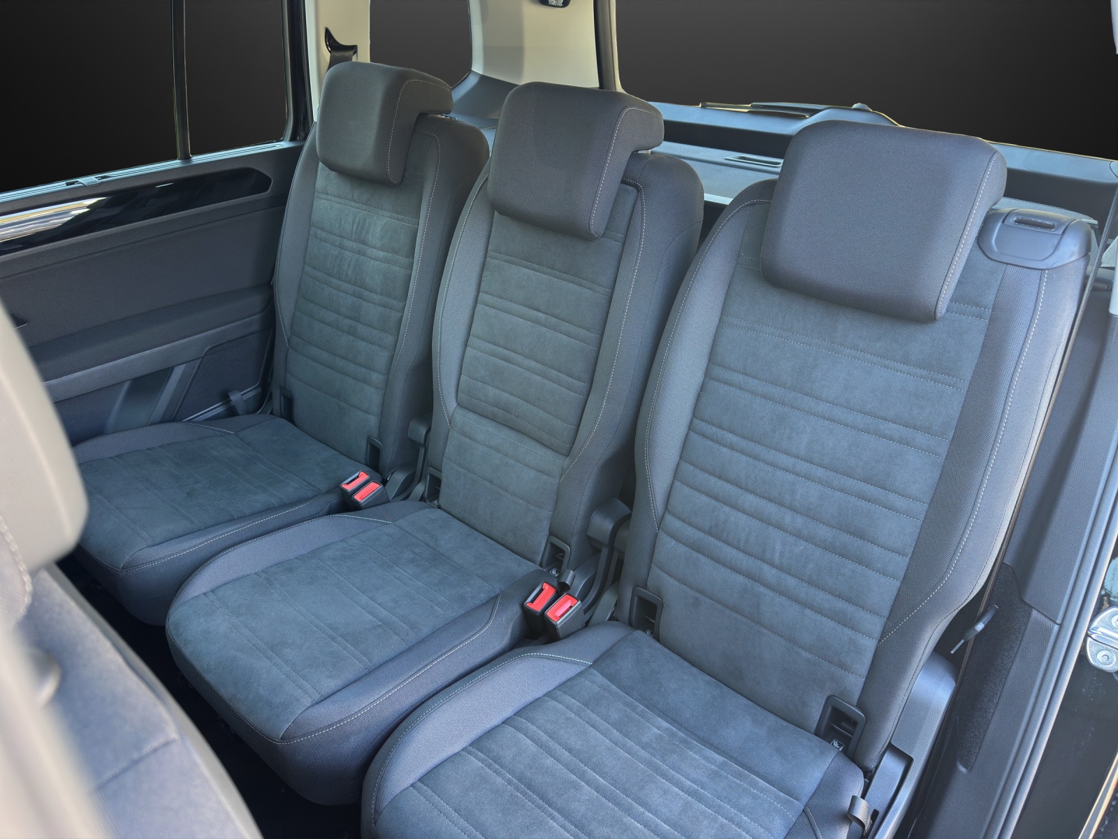 VW Touran 1.5 TSI R-Line DSG-image-8