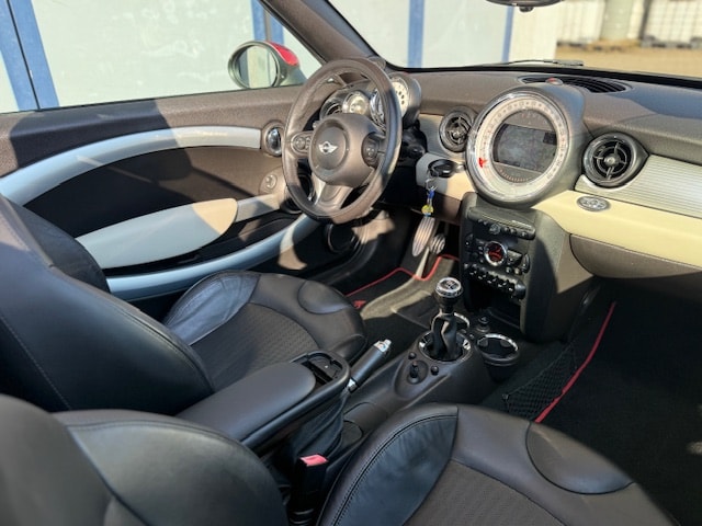 MINI Cooper S Roadster-image-6