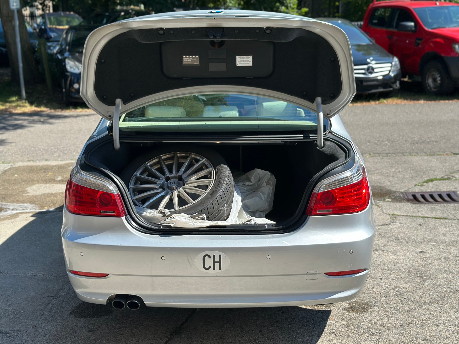 BMW 530xi Steptronic-image-5