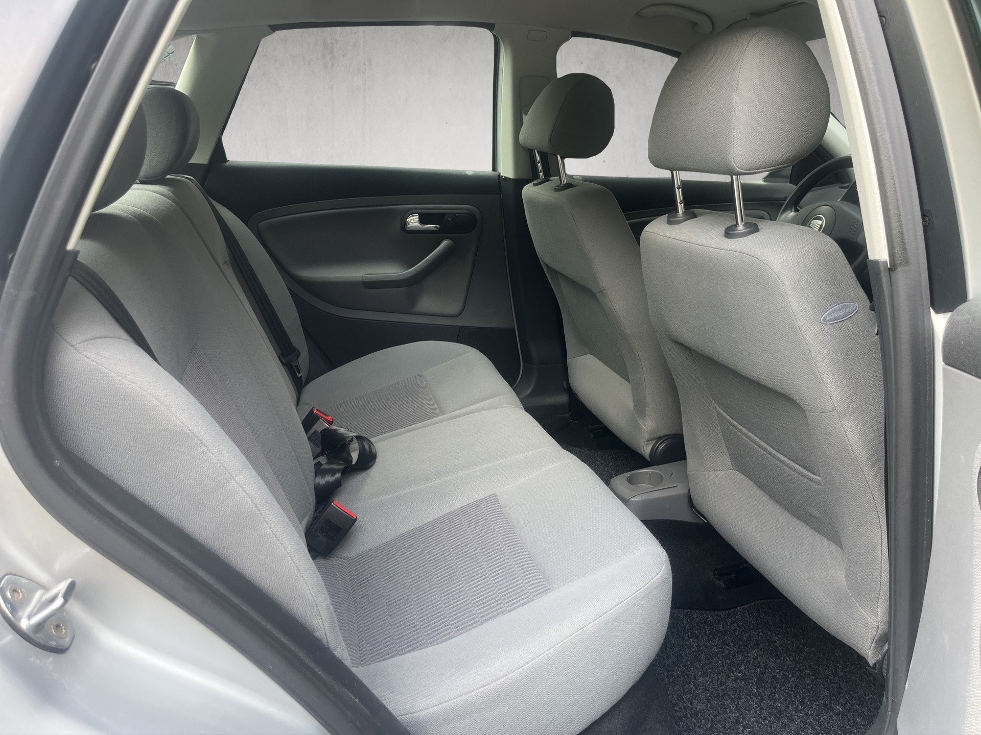 SEAT Ibiza 1.4 16V Stylance Automatic-image-11
