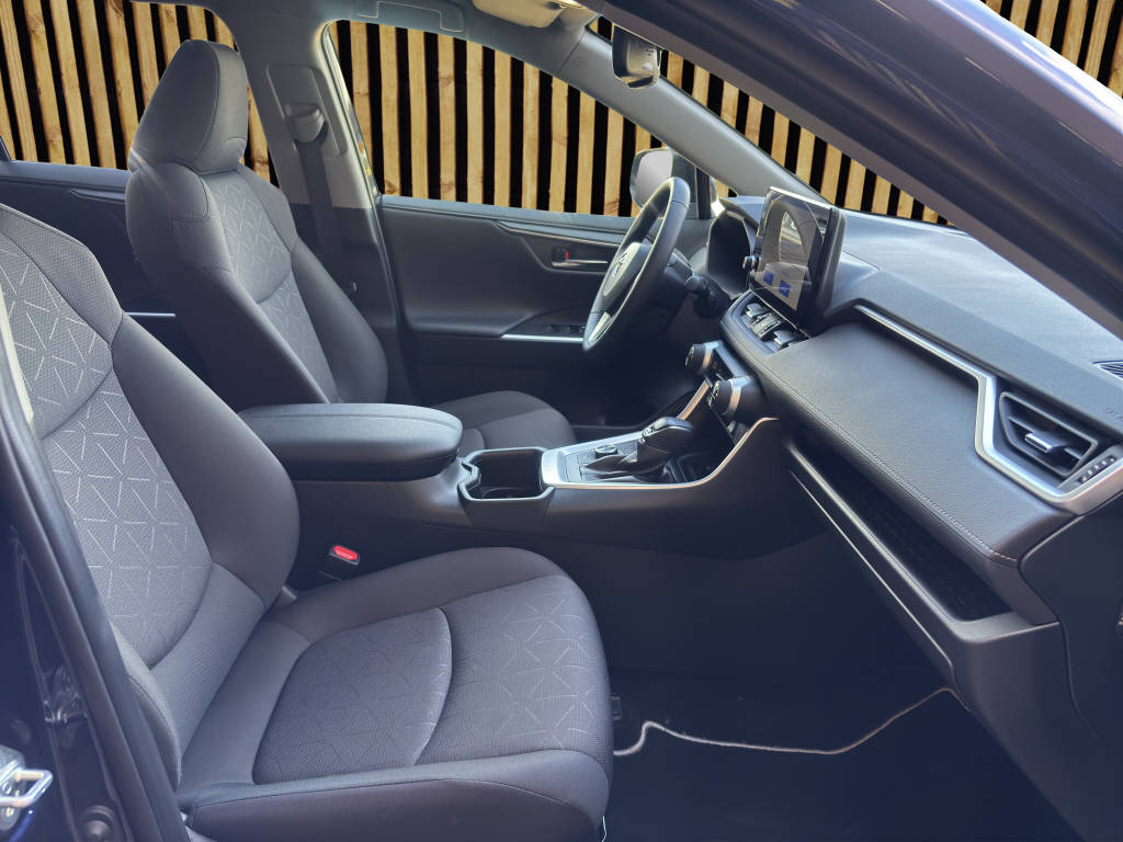 TOYOTA RAV-4 2.5 HEV Trend-image-4