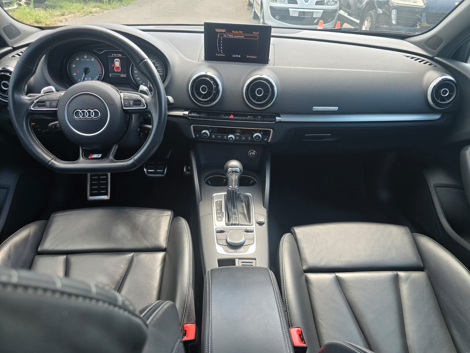 AUDI S3 Sportback 2.0 TFSI quattro S-tronic-image-8