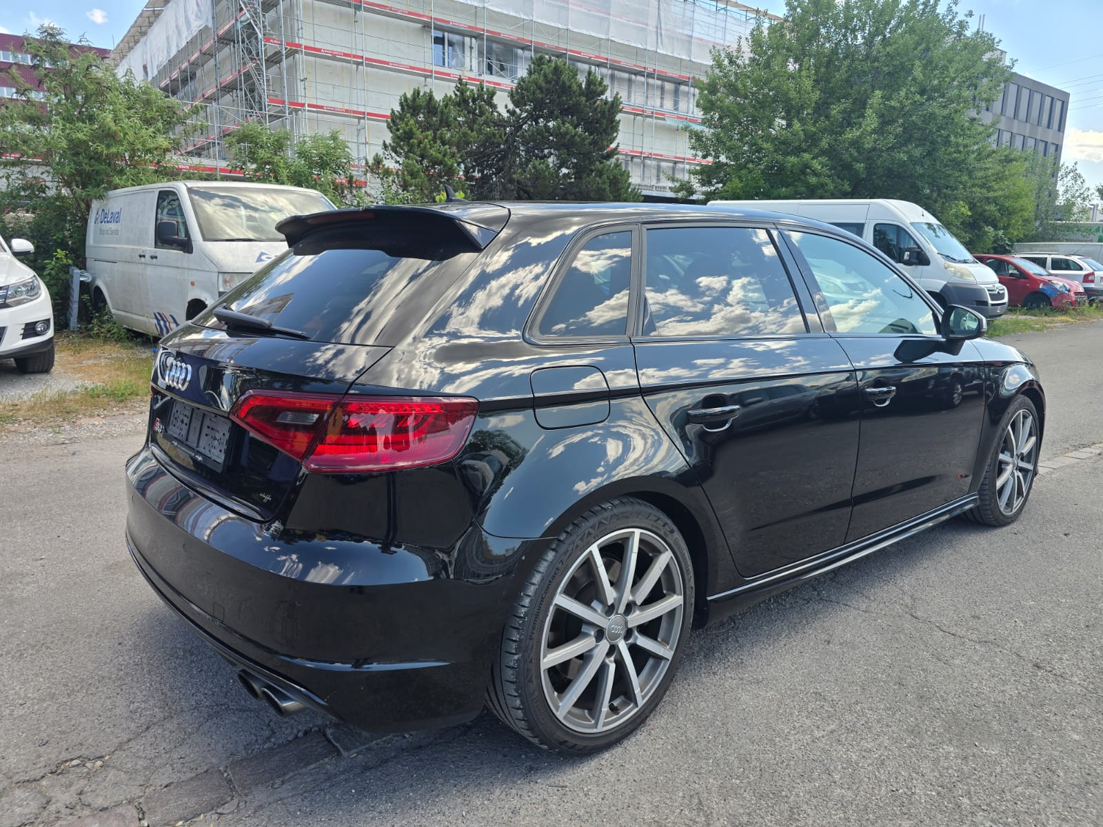AUDI S3 Sportback 2.0 TFSI quattro S-tronic-image-3