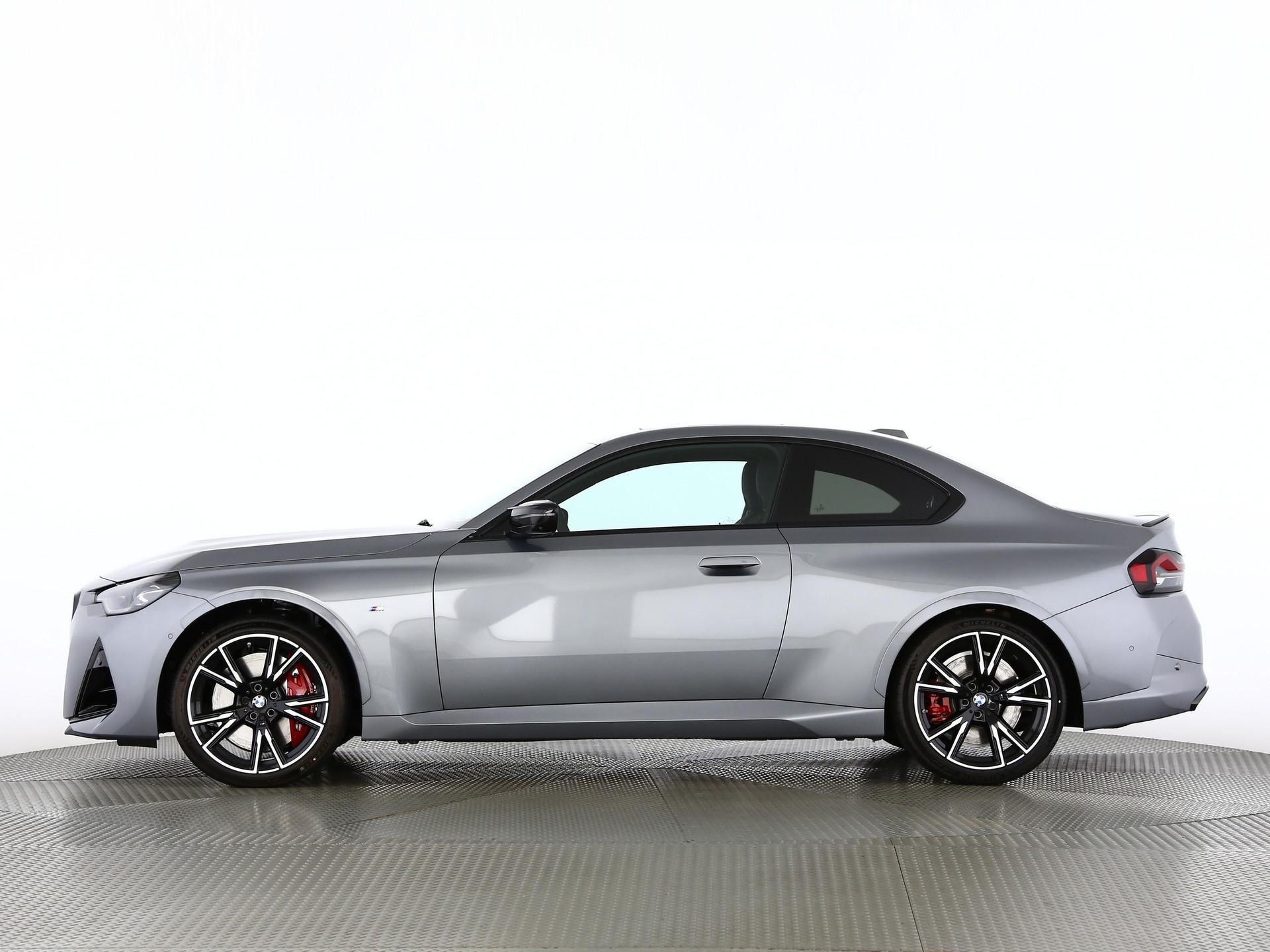 BMW M240i xDrive Coupé-image-11