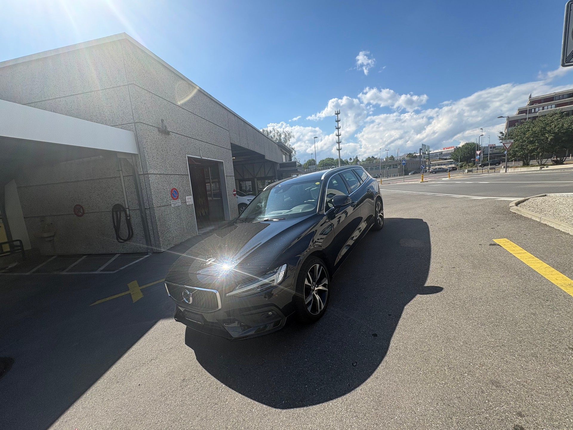 VOLVO V60 B4 Diesel Mild Hybrid Inscription Geartronic-image-4