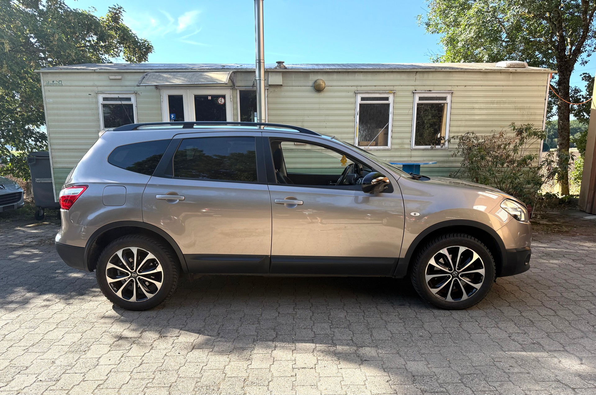 NISSAN Qashqai +2 1.6 dCi iStop 360-image-6