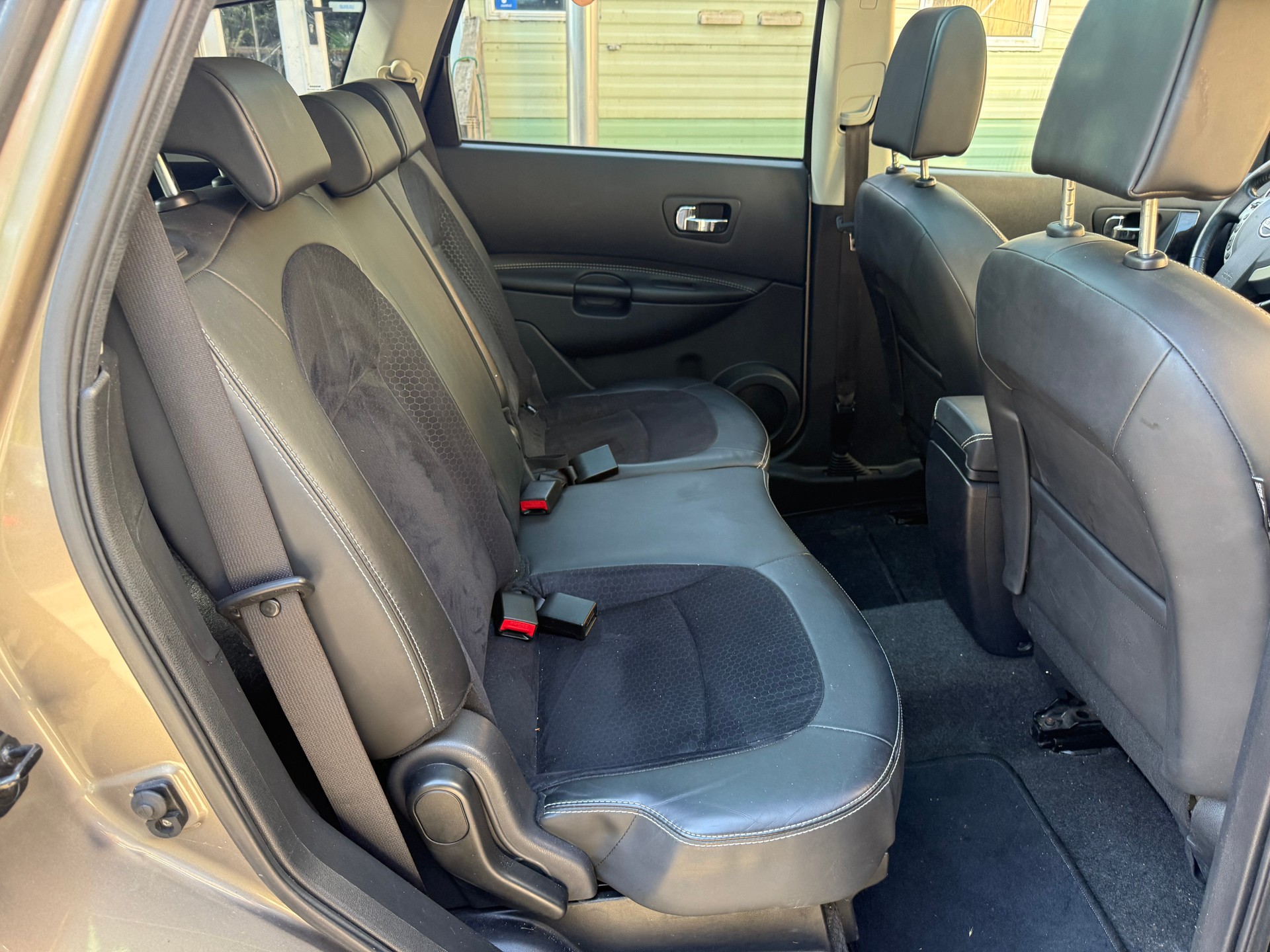 NISSAN Qashqai +2 1.6 dCi iStop 360-image-12