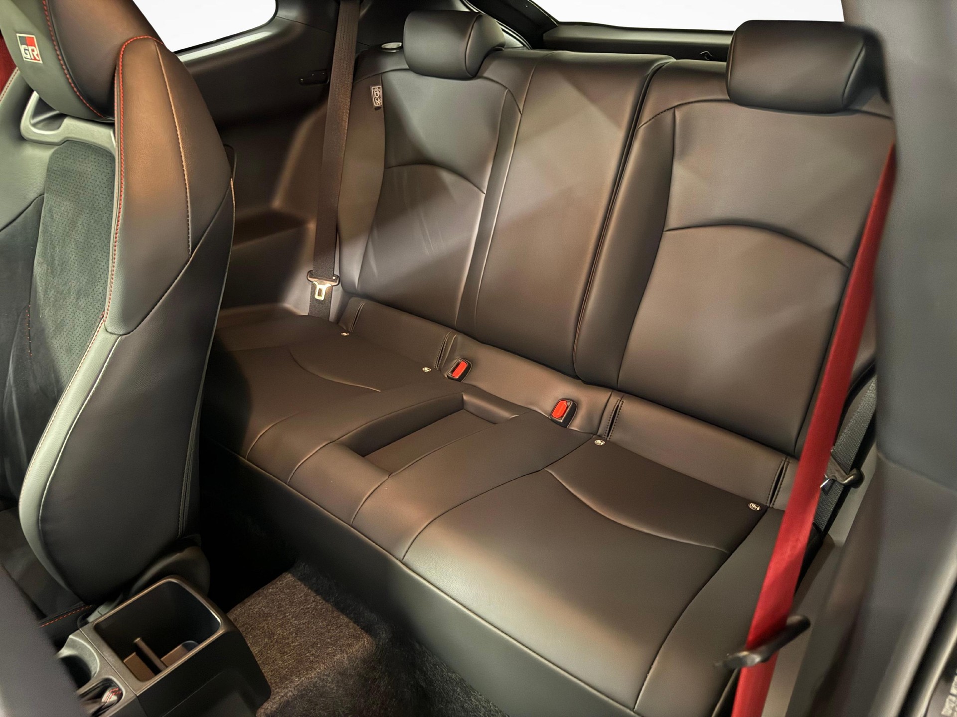 TOYOTA GR Yaris 1.6 Turbo Sport 4x4-image-10