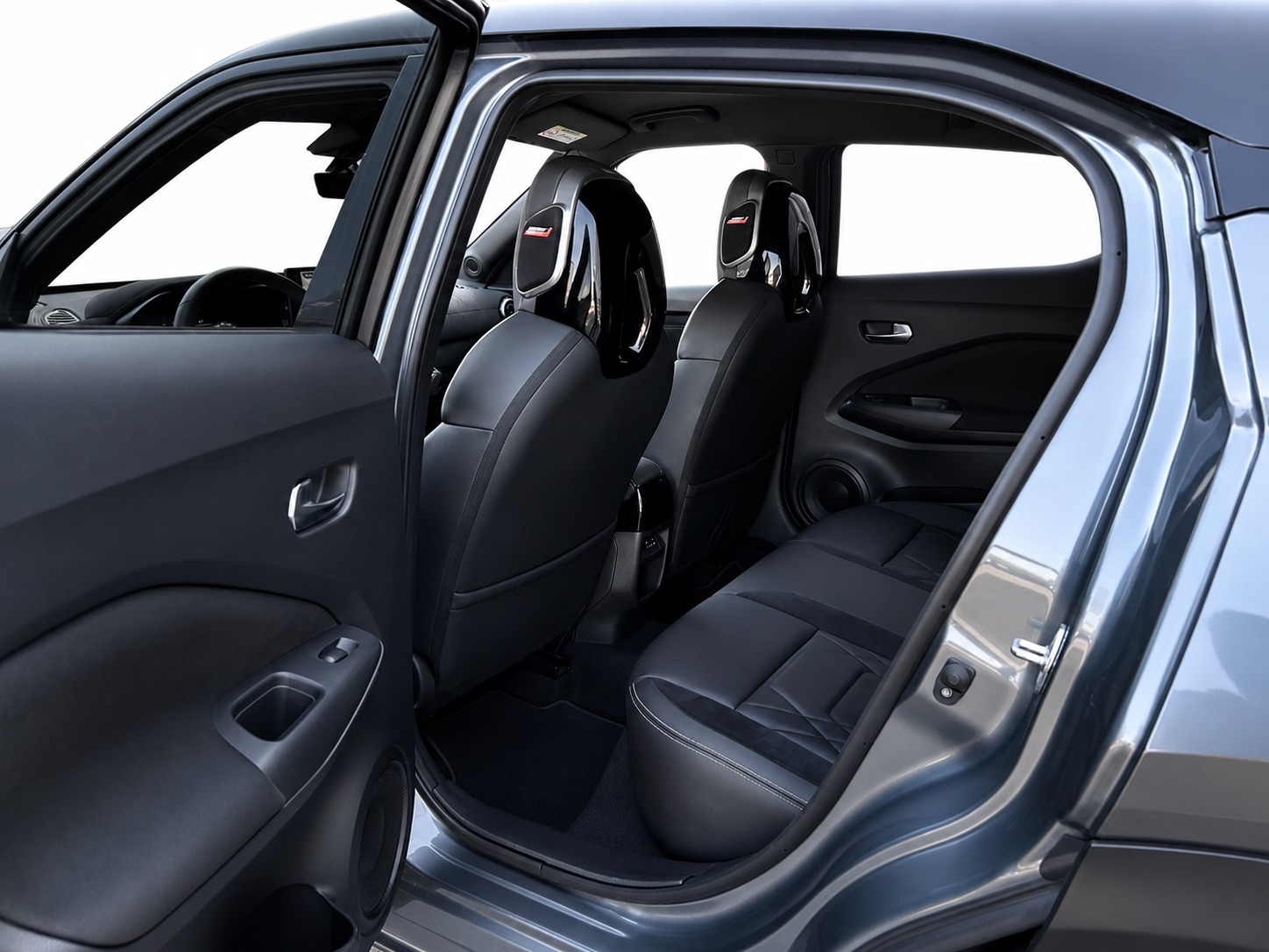 NISSAN Juke 1.0 DIG-T Tekna-image-12