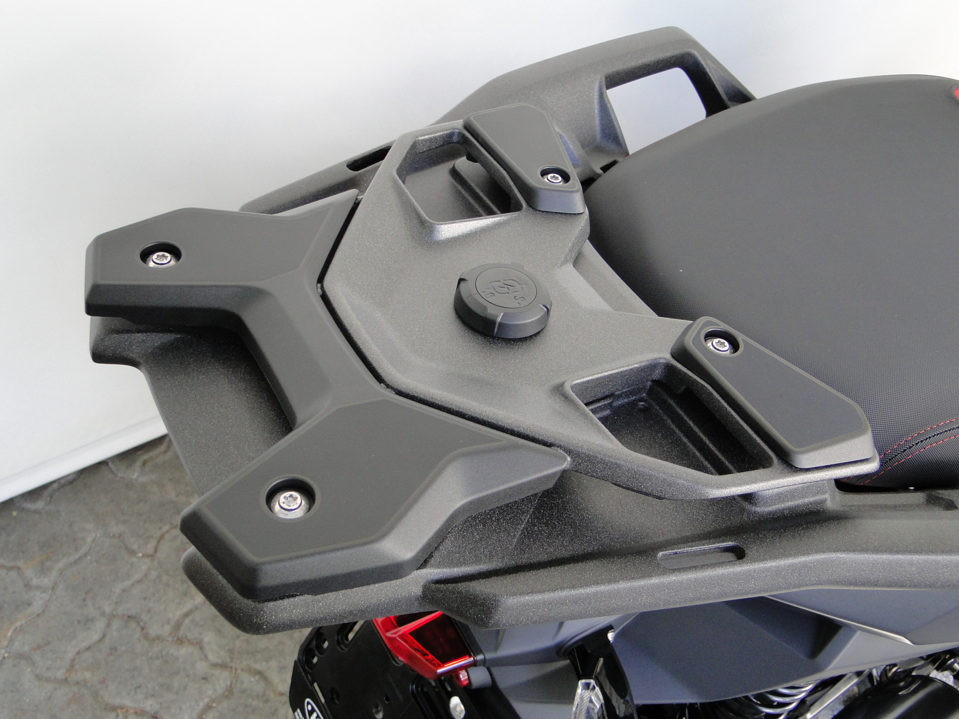BMW C 400 X Rugged-showroom-element-3