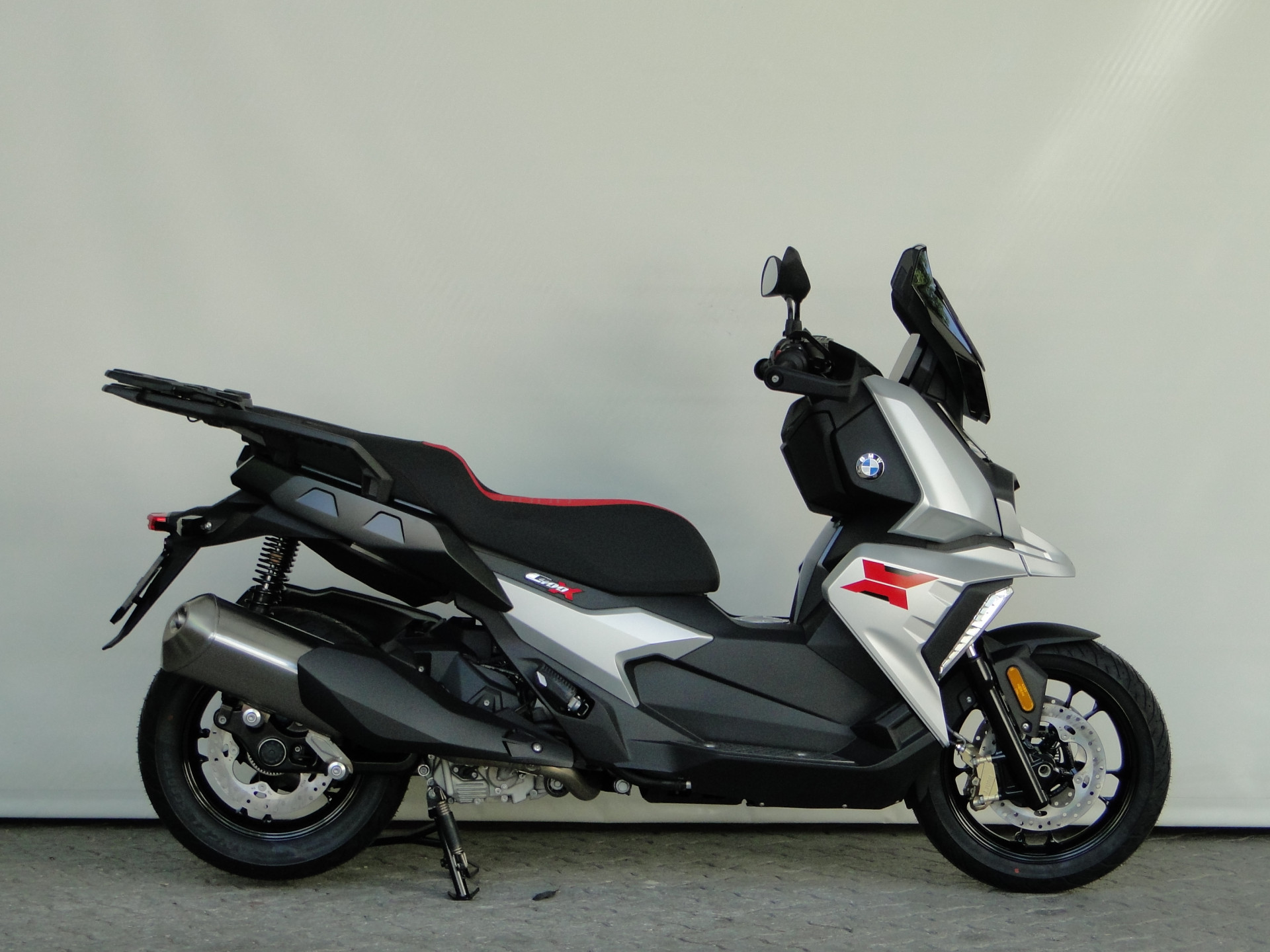 BMW C 400 X Rugged-showroom-element-2