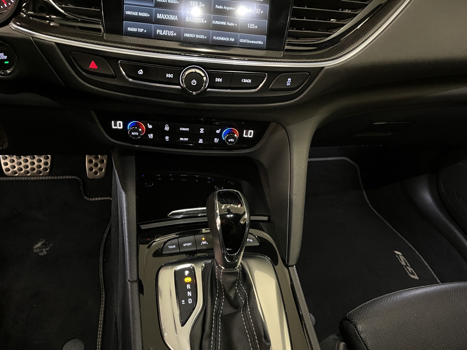OPEL Insignia Sports Tourer 2.0 T GSi AWD-image-12