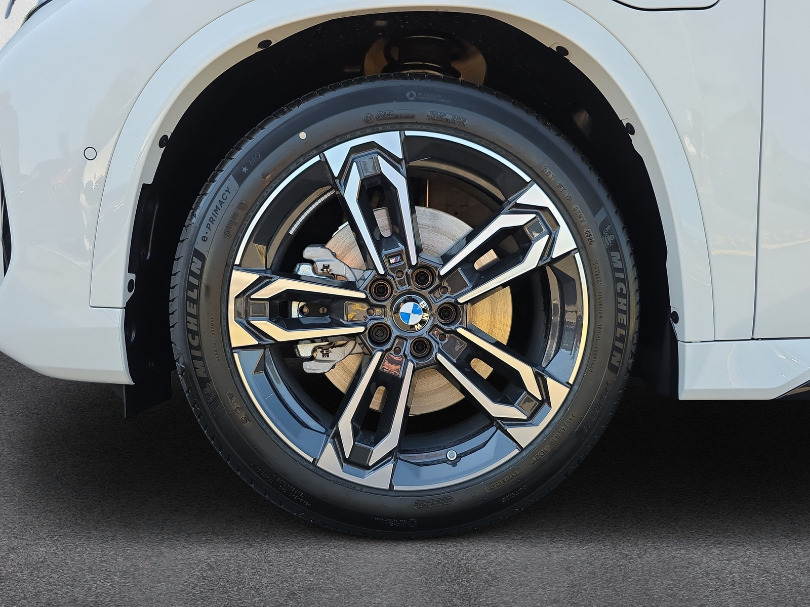 BMW X1 xDrive 30e M Sport **Action de leasing à 0.9%**-image-9