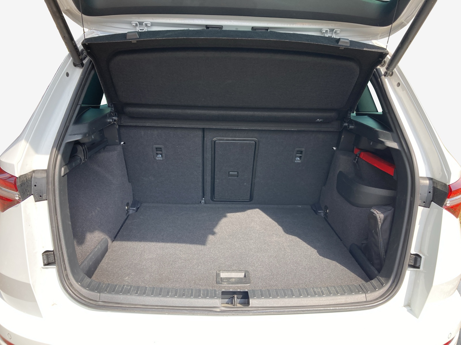 SKODA Karoq 2.0 TSI SportLine 4x4 DSG-image-12