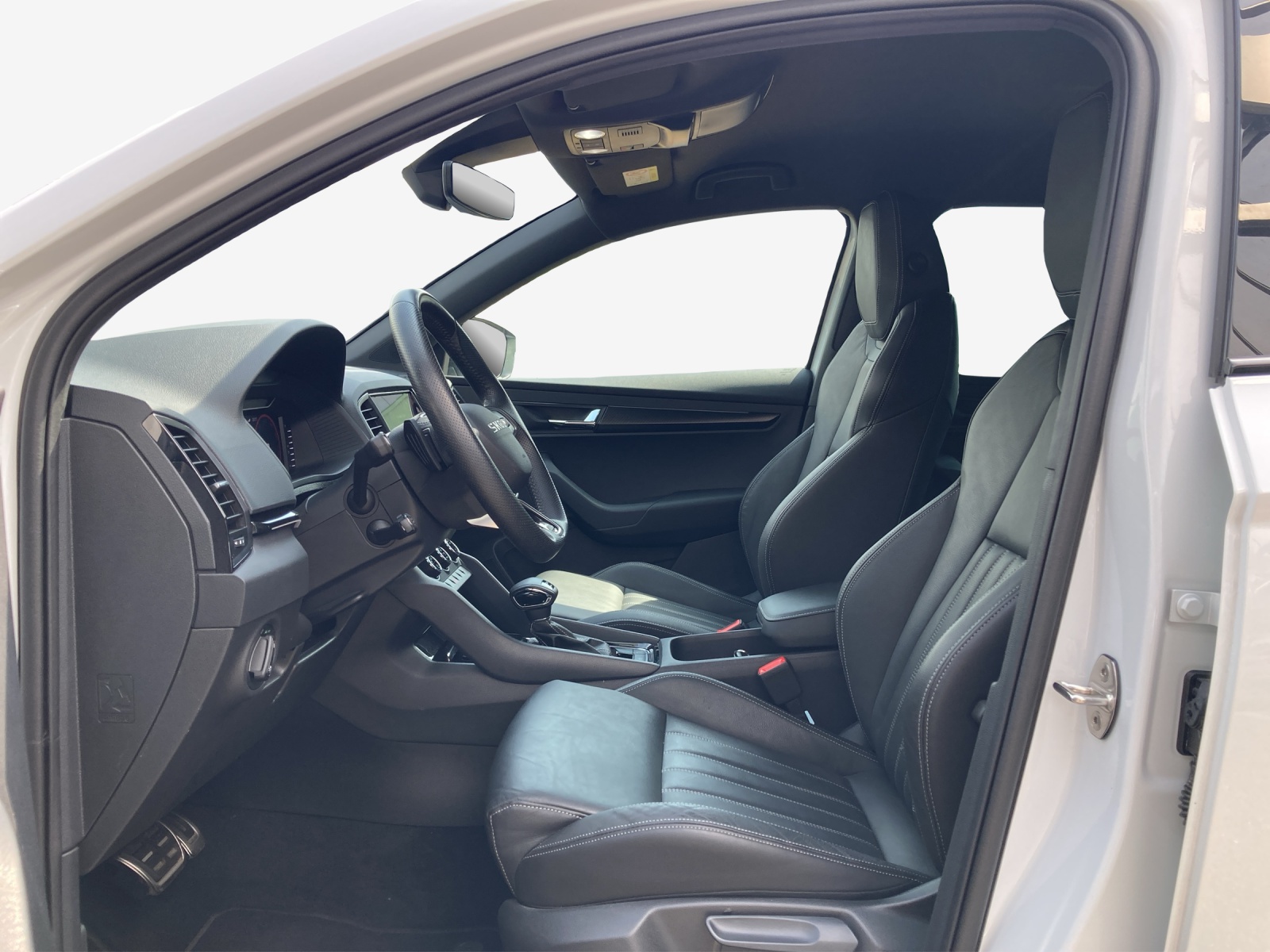 SKODA Karoq 2.0 TSI SportLine 4x4 DSG-image-7