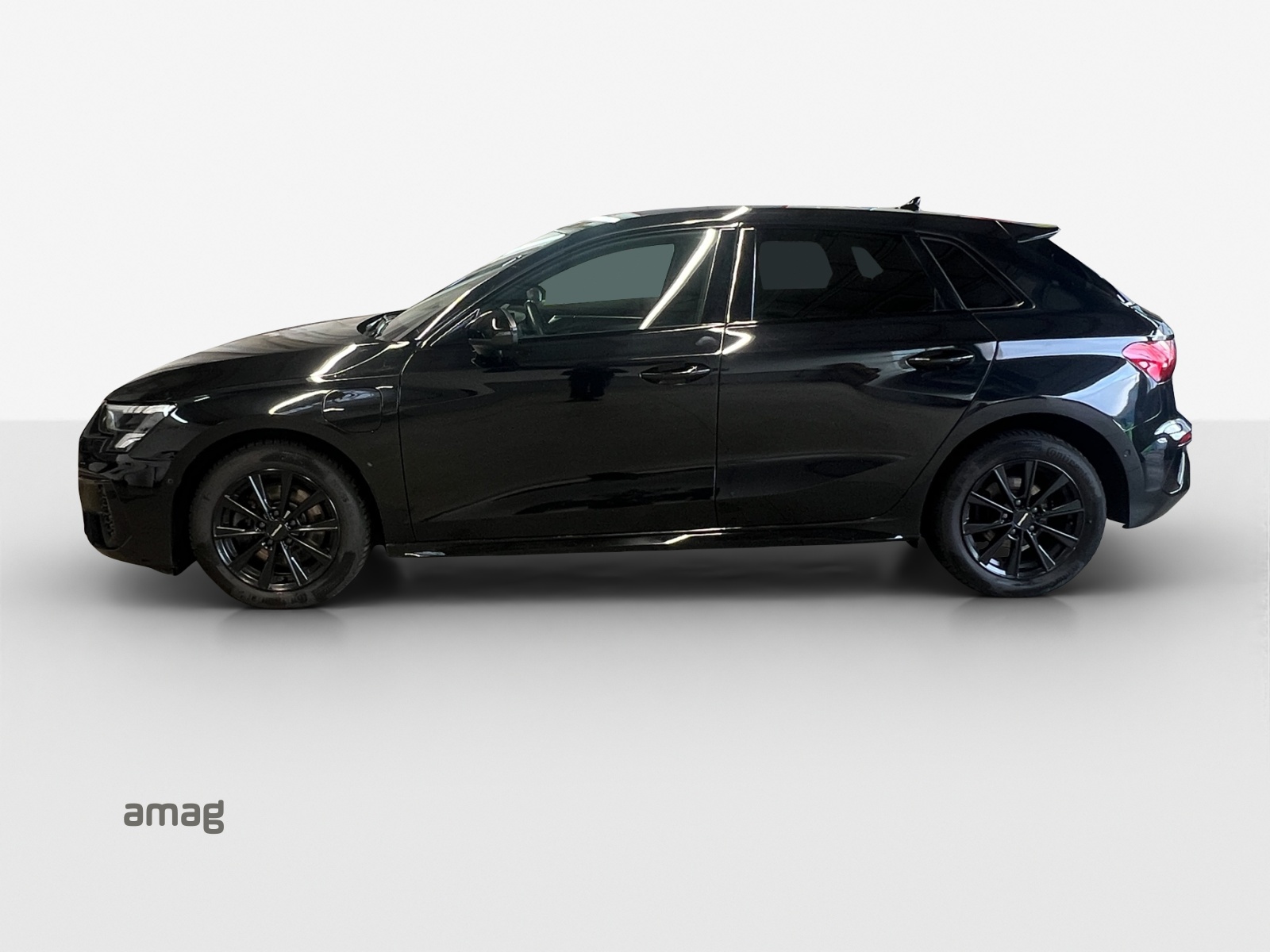 AUDI A3 Sportback 40 TFSI e S line Attraction S-tronic-image-1
