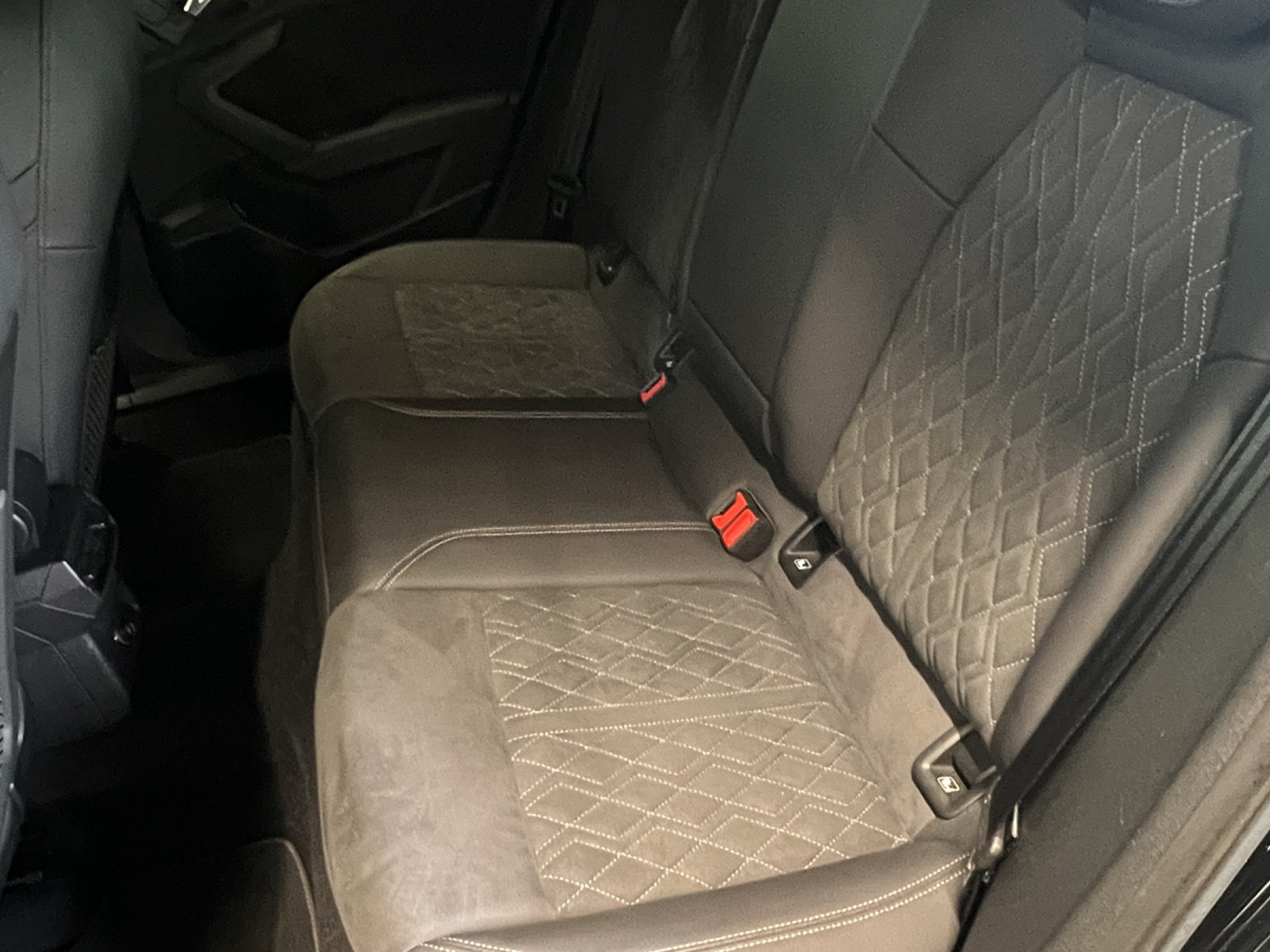 AUDI A3 Sportback 40 TFSI e S line Attraction S-tronic-image-11