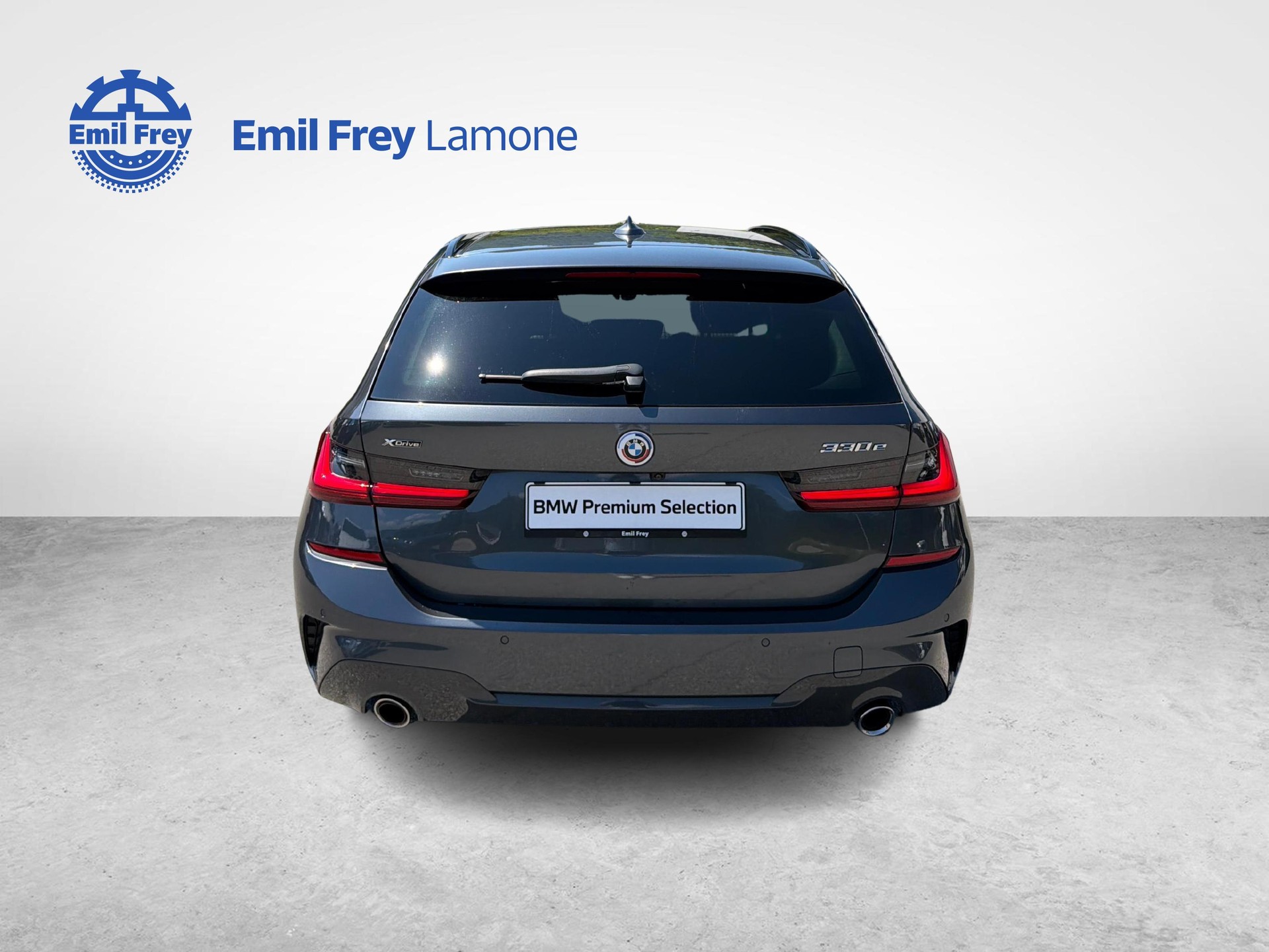 BMW 330e xDrive SAG Touring-image-5