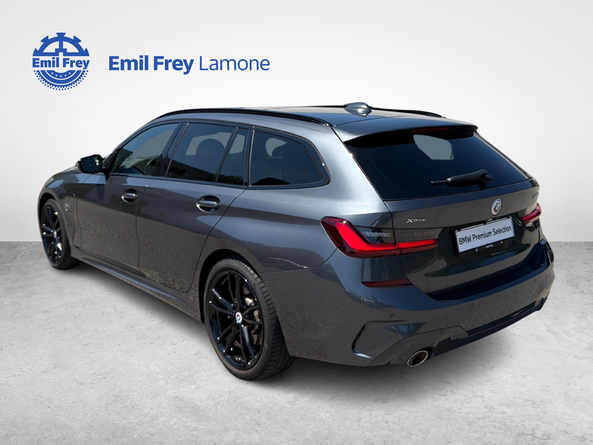 BMW 330e xDrive SAG Touring-image-4