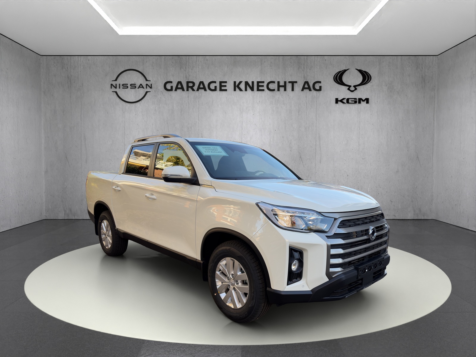 KGM-SsangYong Musso 2.2 e-XDI Platinum-showroom-element-1