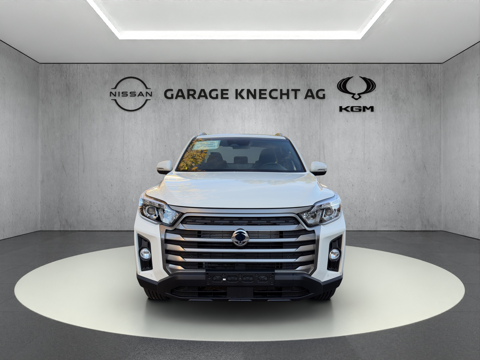 KGM-SsangYong Musso 2.2 e-XDI Platinum-showroom-element-2