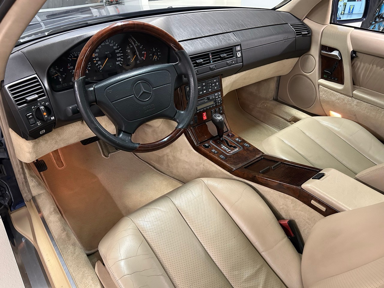 MERCEDES-BENZ SL 600 Automatic-image-4