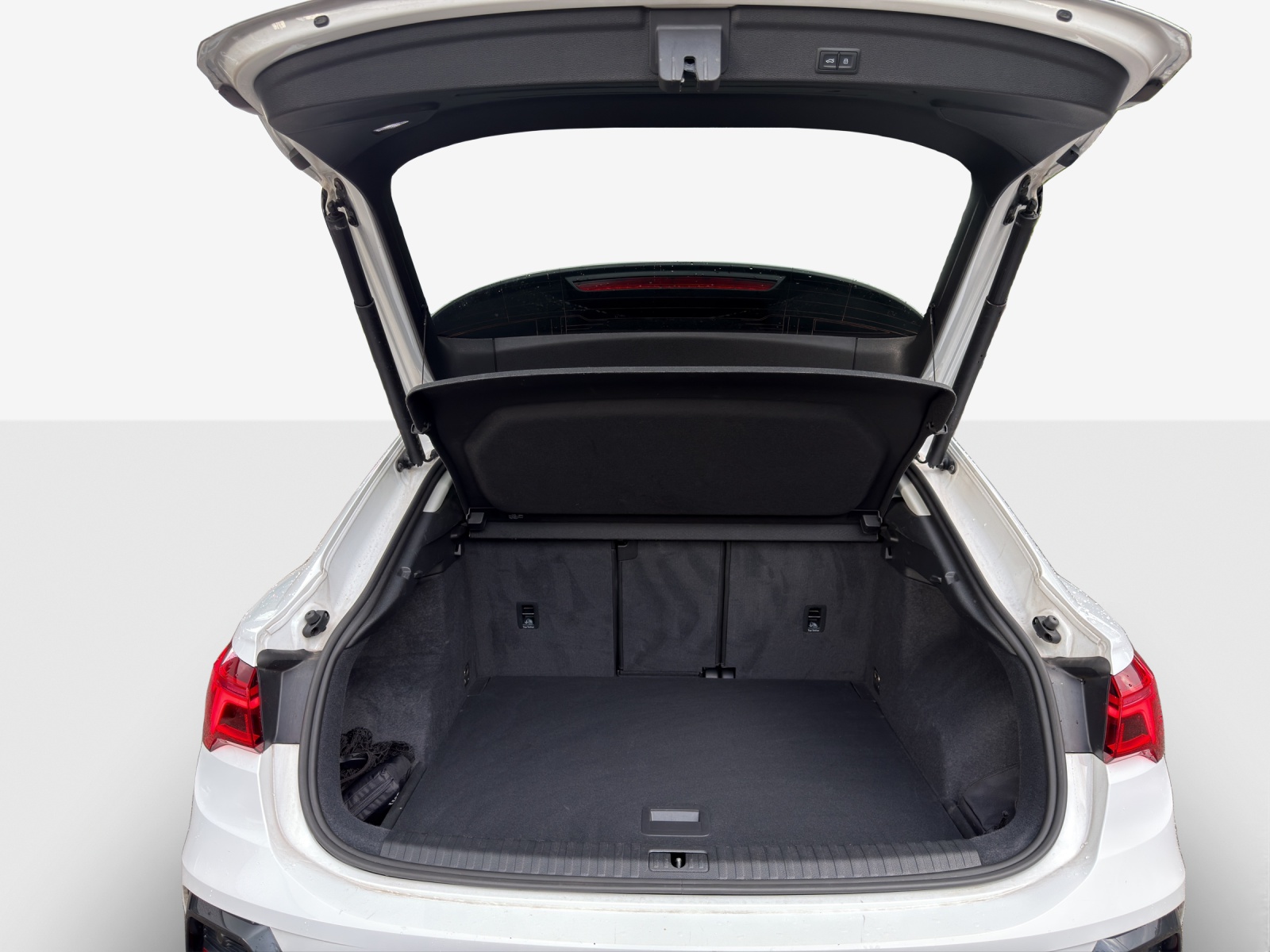 AUDI Q3 Sportback 35 TFSI Attraction S-tronic-image-12
