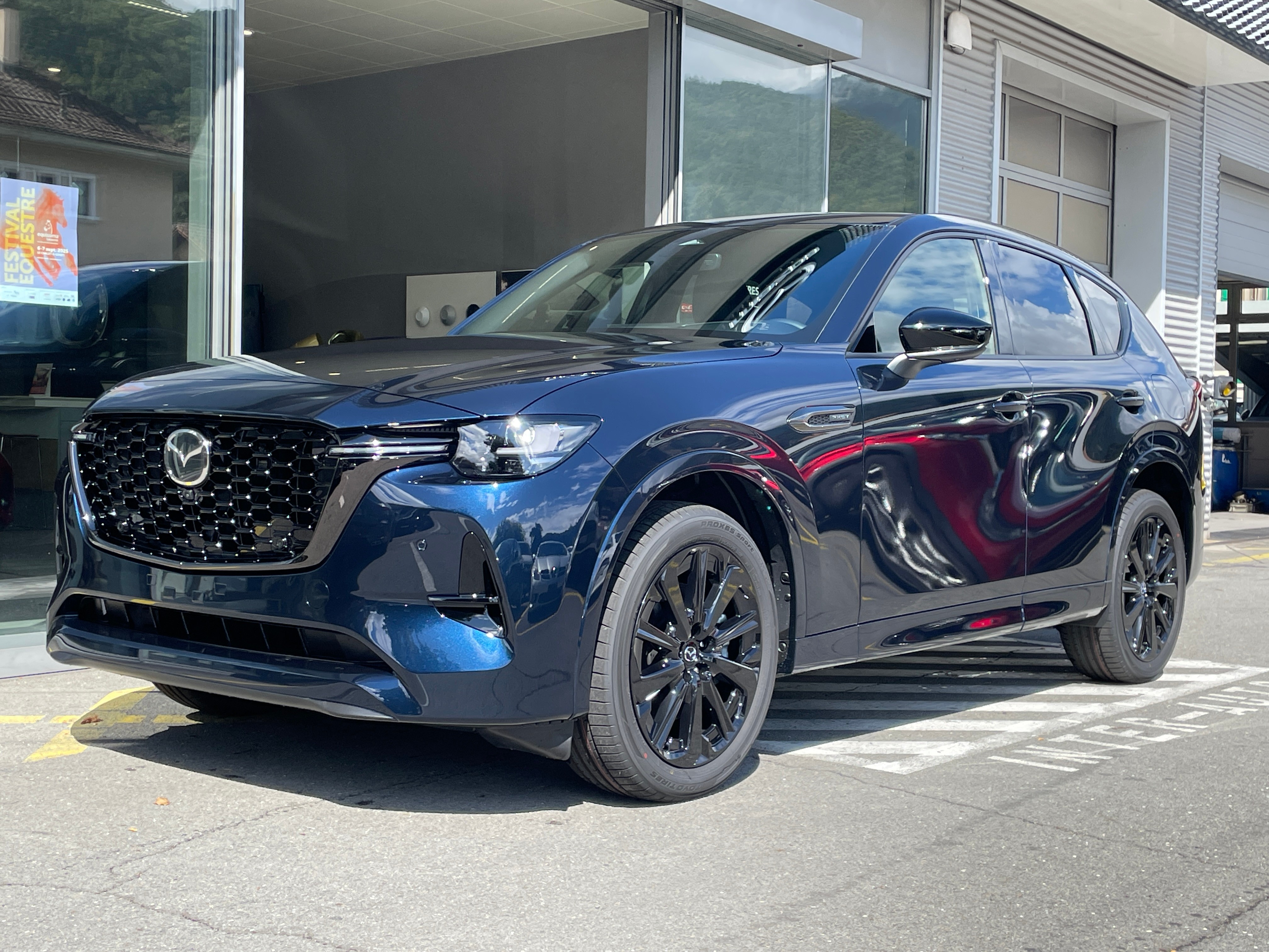 Photo MAZDA CX-60 CX-60 e-Skyactiv PHEV 327 AWD Homura Plus