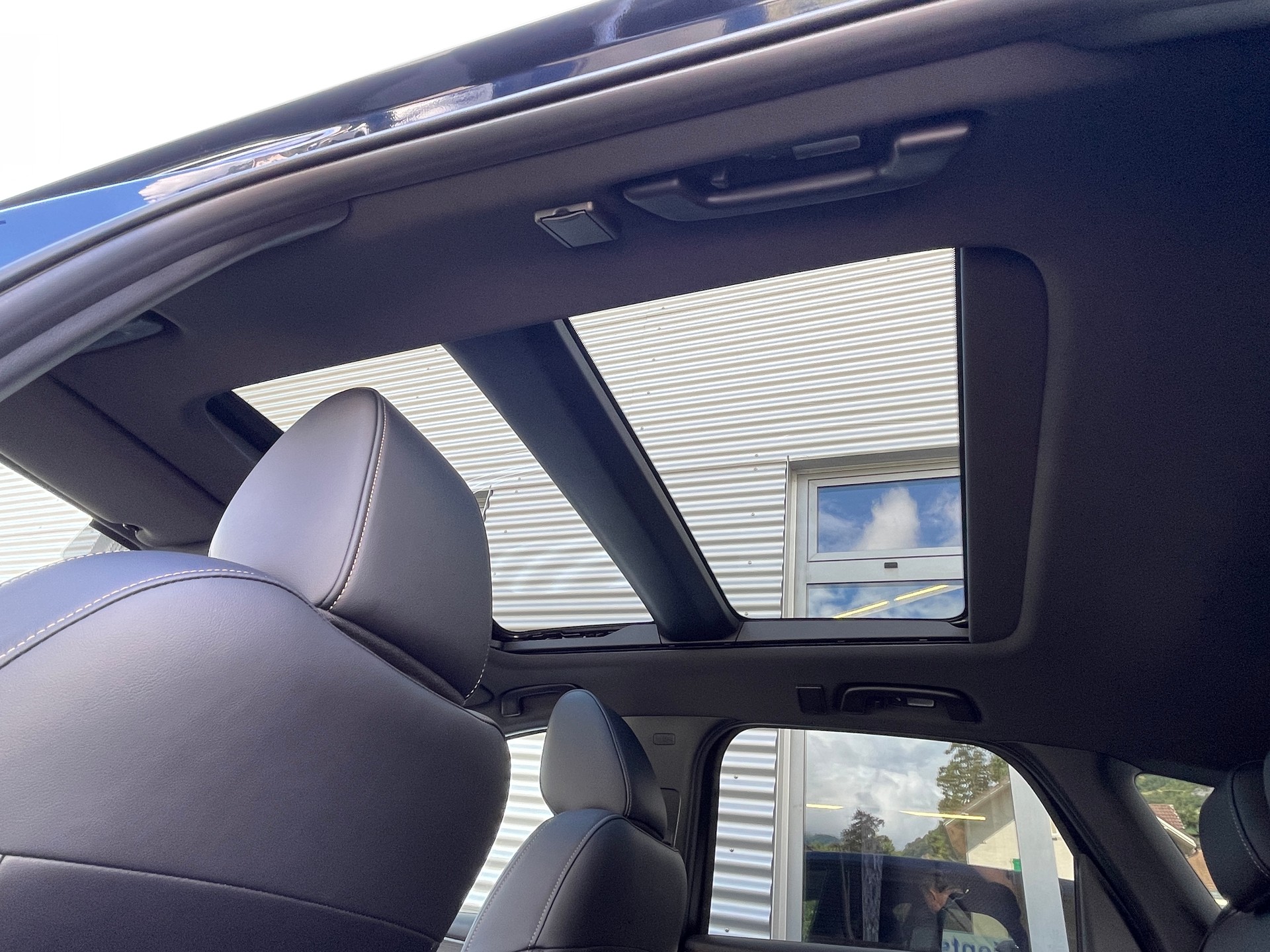 MAZDA CX-60 e-Skyactiv PHEV 327 AWD Homura Plus-image-9