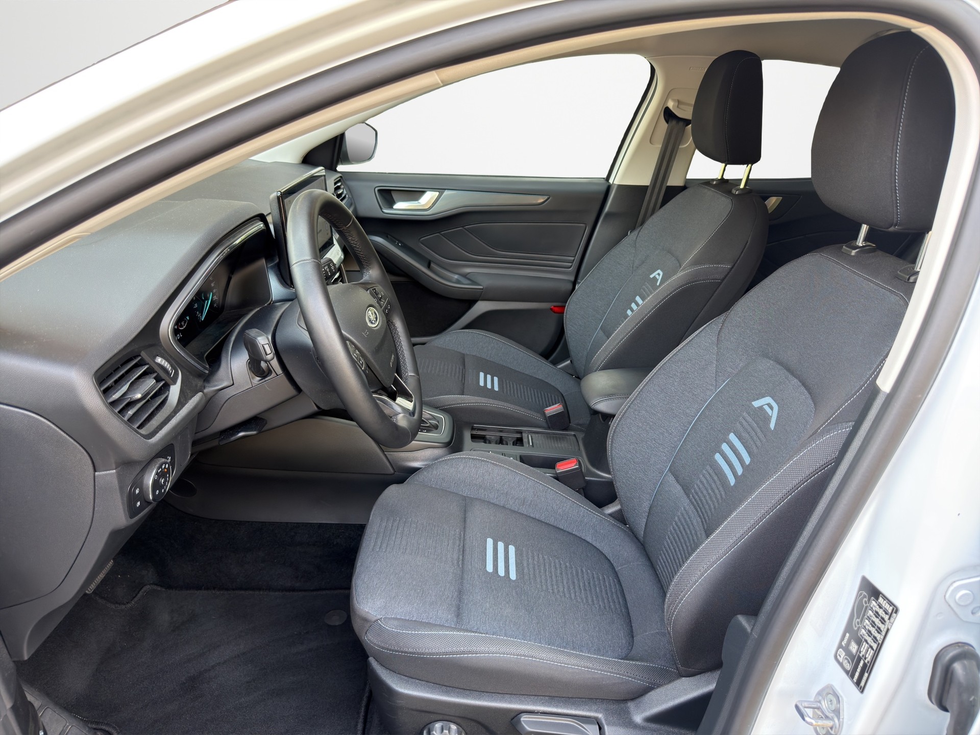 FORD Focus 1.0 MHEV Active Automatic-image-6