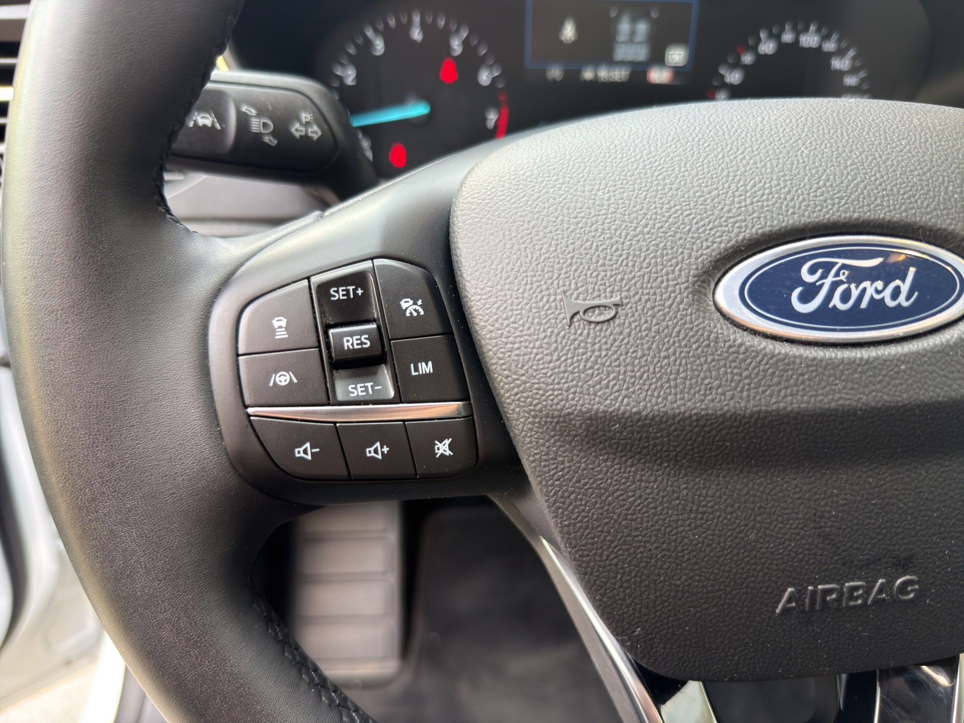 FORD Focus 1.0 MHEV Active Automatic-image-14