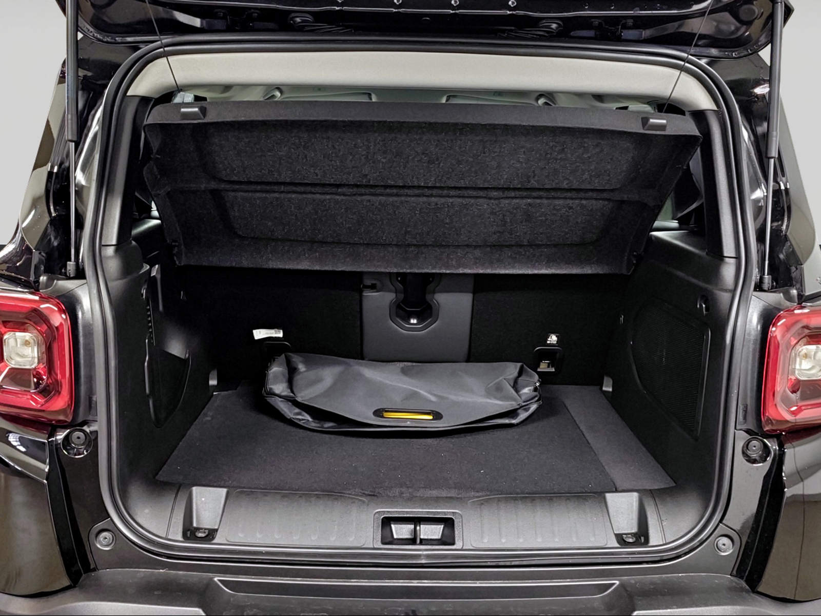 JEEP Renegade 1.3 T PHEV Summit AWD-image-3