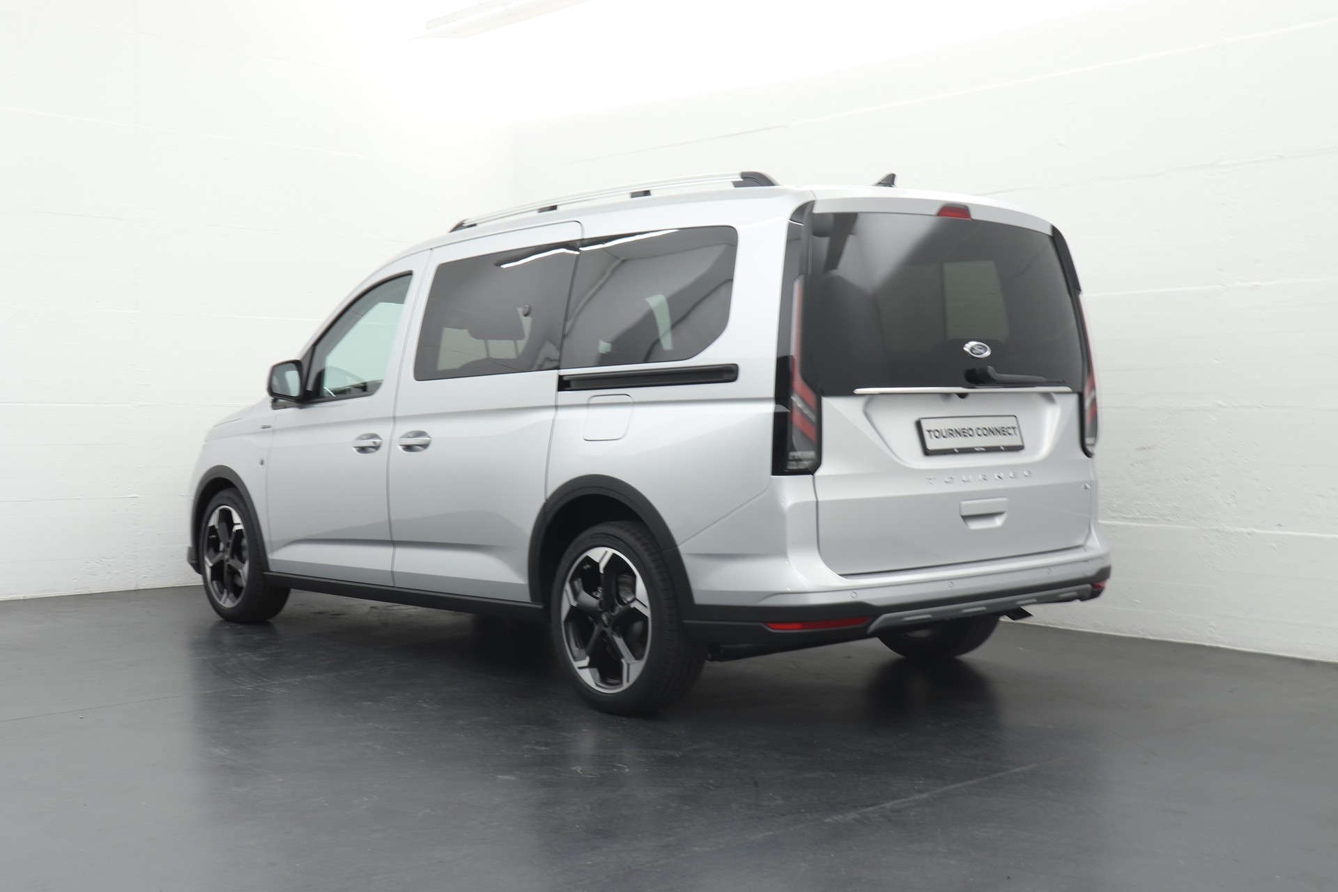 FORD Tourneo Grand Connect 2.0 EcoBlue 122 Active 4X4-image-6