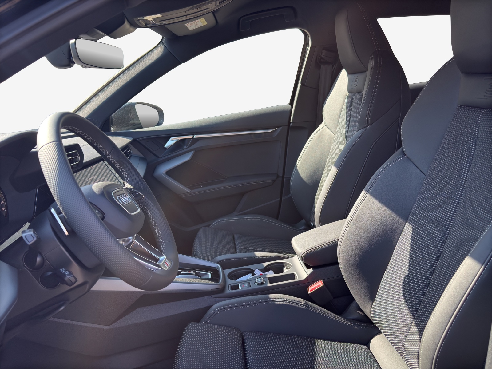 AUDI A3 Sportback TFSI 110 kW Attraction S tronic-image-7
