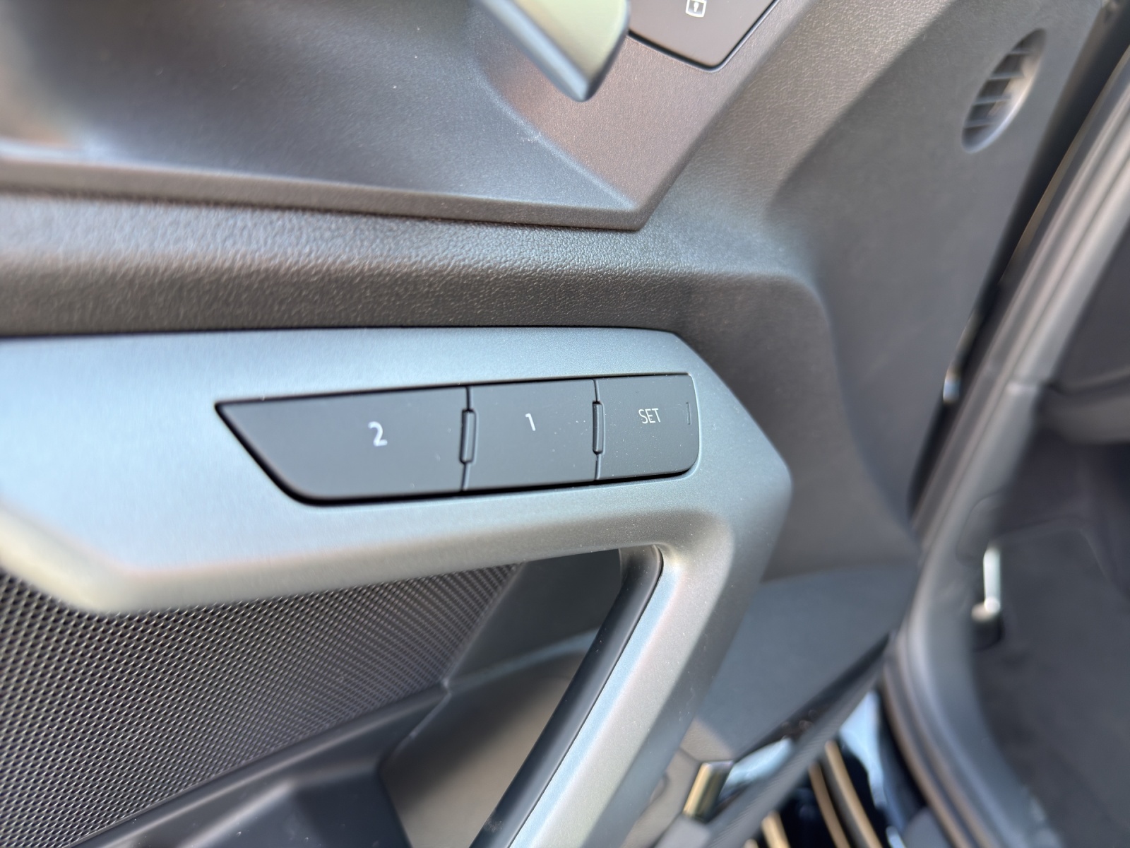 AUDI A3 Sportback TFSI 110 kW Attraction S tronic-image-14