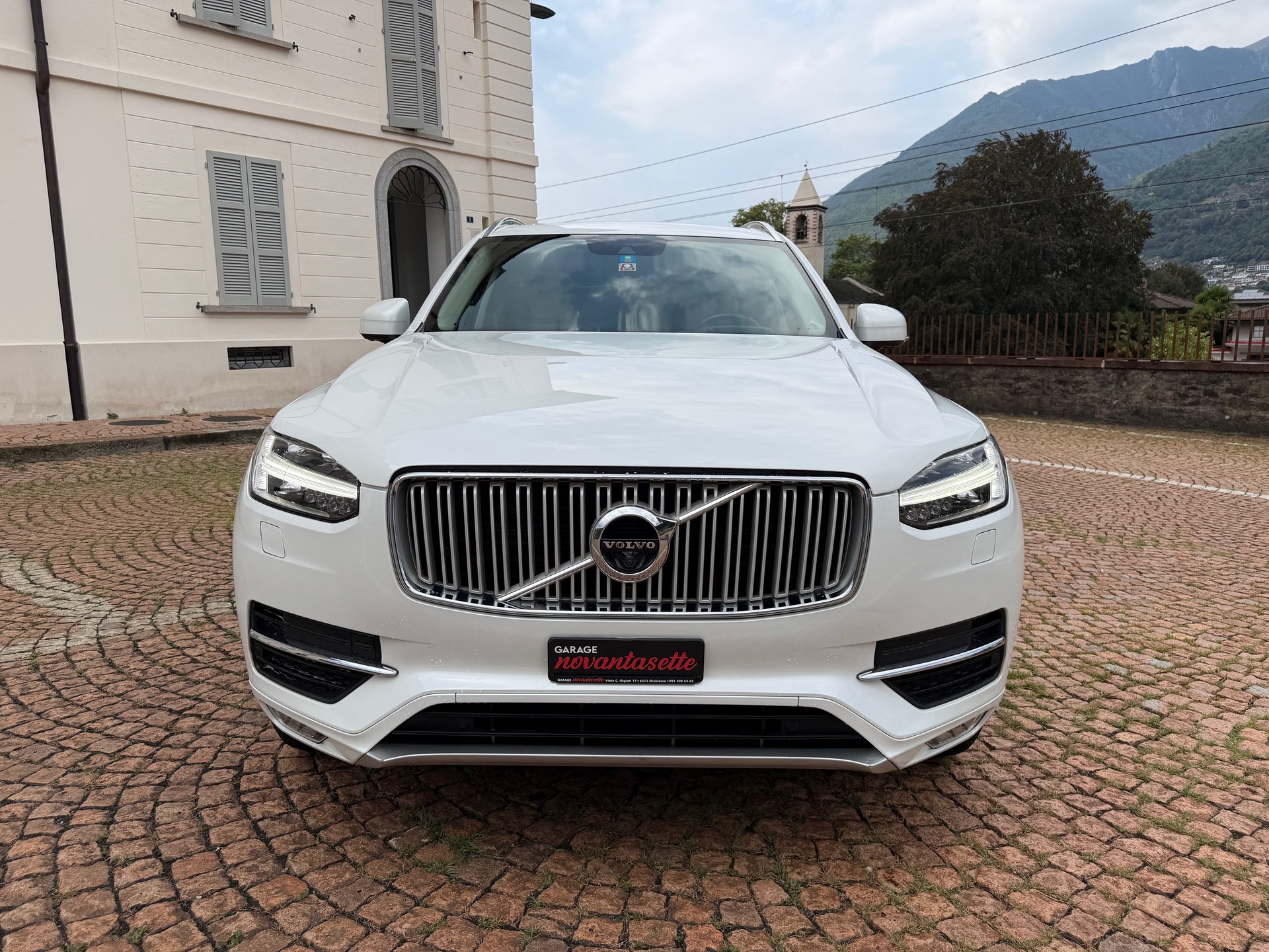 VOLVO XC90 D5 AWD Inscription Geartronic-image-7