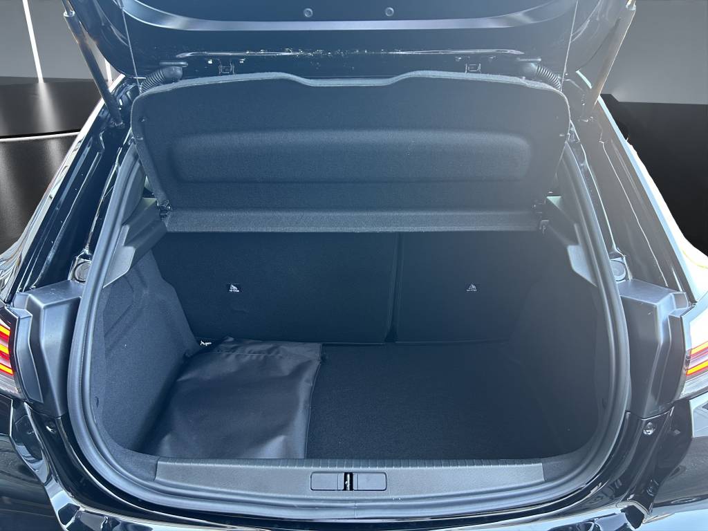 PEUGEOT 208 Elektrik 100 kW Allure-image-11